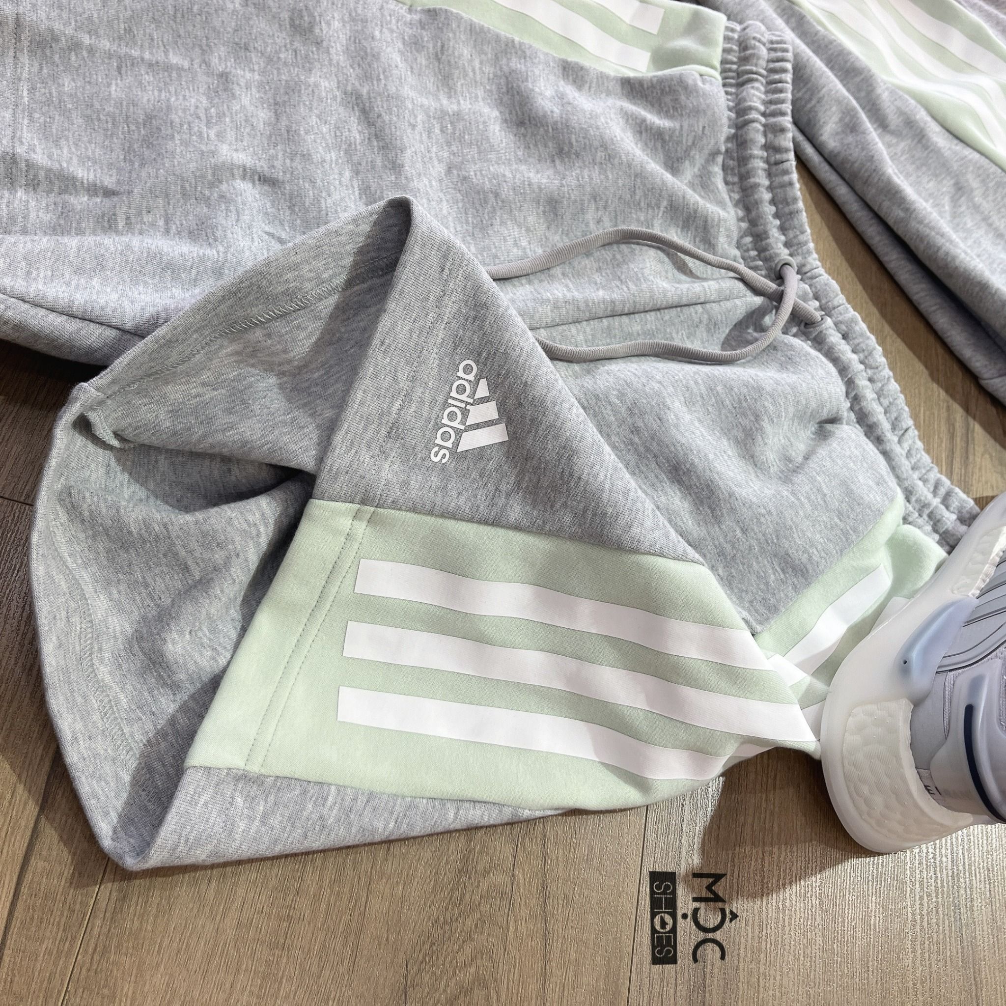 0556 - HÀNG CHÍNH HÃNG - QUẦN ĐÙI SHORT ADIDAS 3 SỌC FUTURE ICONS MÀU XÁM - *GREY* - CODE: HK4553