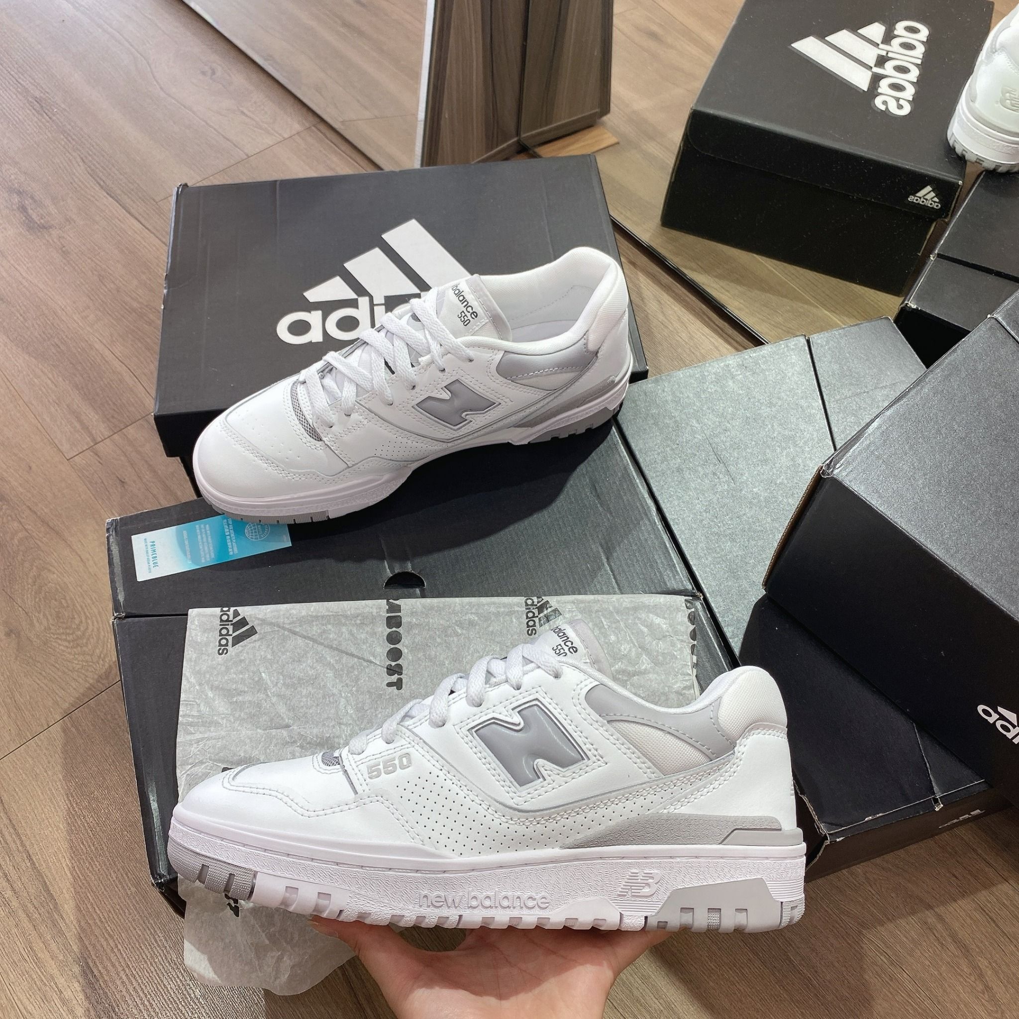 0551 - HÀNG CHÍNH HÃNG - GIÀY NEW BALANCE 550 MÀU TRẮNG LOGO XÁM - *GREY/WHITE* - CODE: BBW550BB