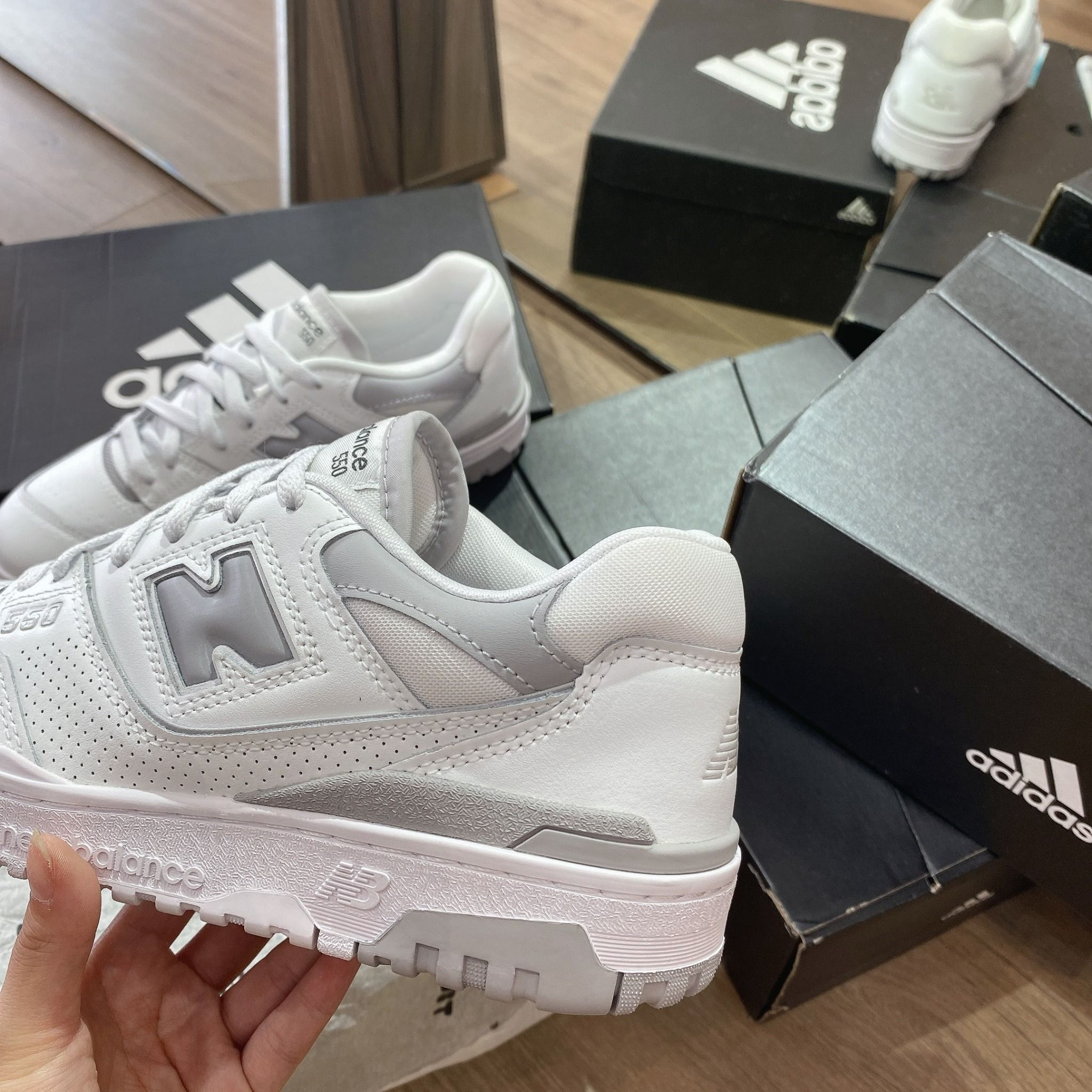 0551 - HÀNG CHÍNH HÃNG - GIÀY NEW BALANCE 550 MÀU TRẮNG LOGO XÁM - *GREY/WHITE* - CODE: BBW550BB