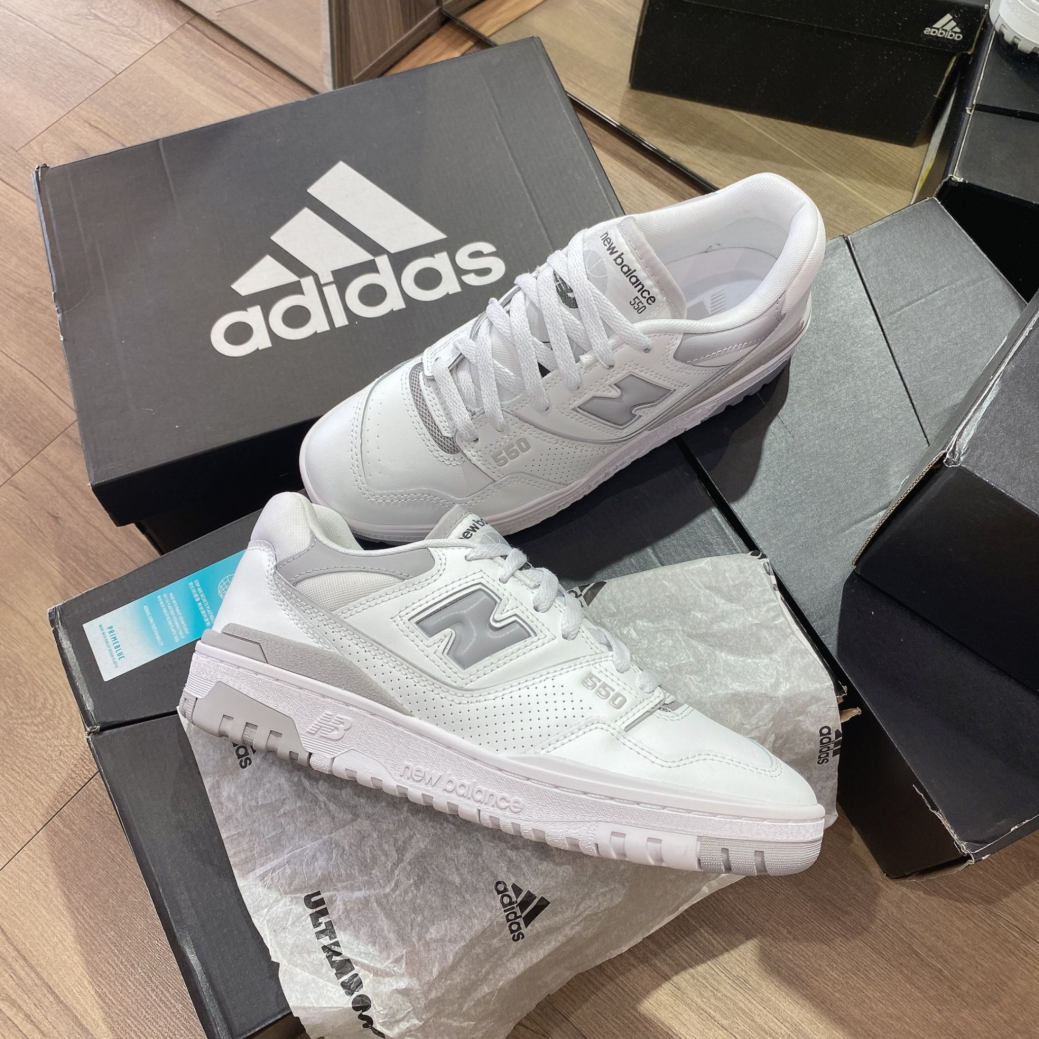 0551 - HÀNG CHÍNH HÃNG - GIÀY NEW BALANCE 550 MÀU TRẮNG LOGO XÁM - *GREY/WHITE* - CODE: BBW550BB