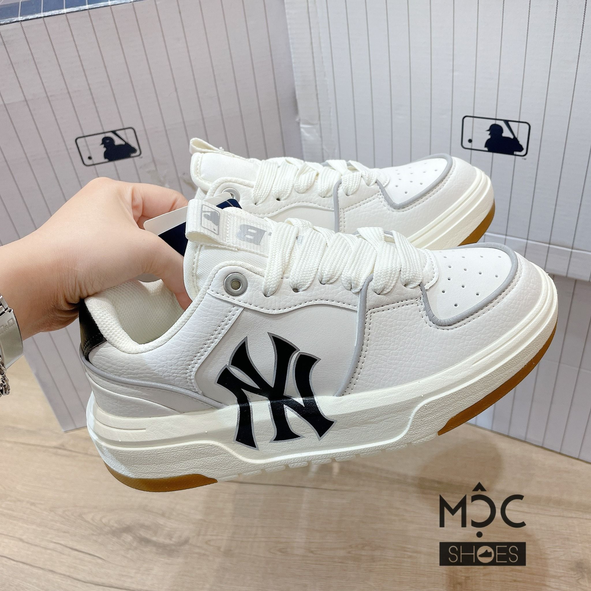 0602 - HÀNG CHÍNH HÃNG - GIÀY MLB CHUNKY LINER NEW YORK YANKEE MÀU VINTAGE KEM ĐẾ GUM -*CREAM* - CODE: 3ASXCA12N - 50IVS