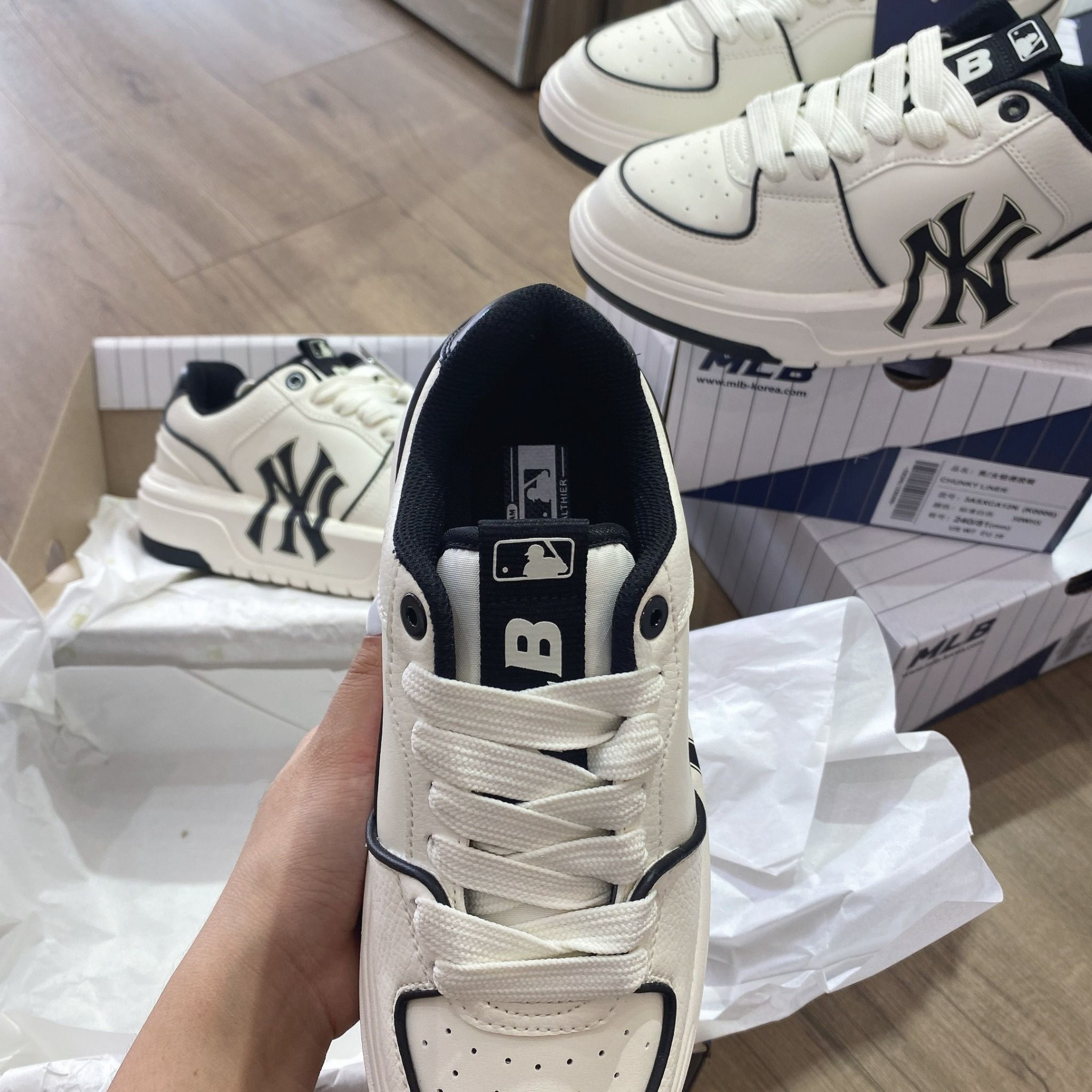 0604 - HÀNG CHÍNH HÃNG - GIÀY MLB CHUNKY LINER MÀU OFFWHITE - *BLACK/WHITE* - CODE: 3ASXCA12N-50WHS