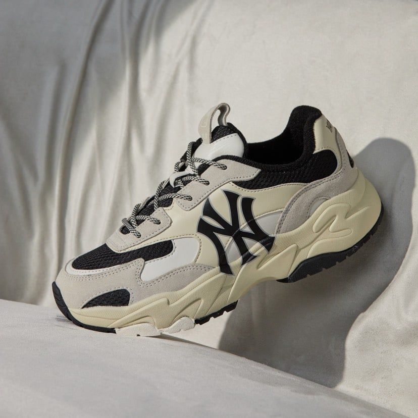 0610 - HÀNG CHÍNH HÃNG - GIÀY SNEAKER MLB CHUNKY LITE NEW YORK MÀU ĐEN - *BLACK/BEIGE* - CODE: 3ASHC311N - 50BKS