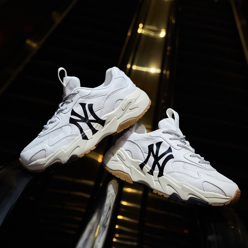 0612 - HÀNG CHÍNH HÃNG - GIÀY SNEAKER MLB CHUNKY LITE NEW YORK MÀU TRẮNG ĐẾ GUM - *WHITE/GUM* - CODE: 3ASHC311N - 50WHS