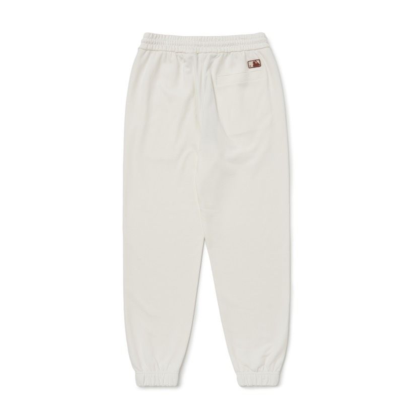 0655 - HÀNG CHÍNH HÃNG - QUẦN THỂ THAO JOGGER MLB BASIC LOGO NY MÀU TRẮNG KEM - *WHITE* - CODE: 3APTB0724-50IVS