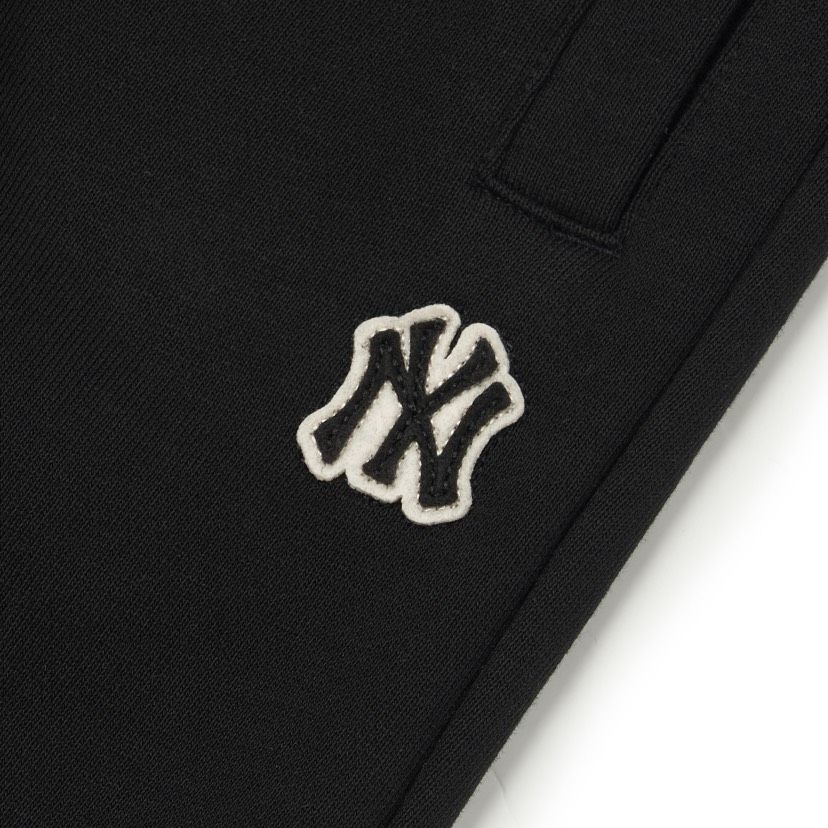 0654 - HÀNG CHÍNH HÃNG - QUẦN THỂ THAO JOGGER MLB BASIC LOGO NY MÀU ĐEN - *BLACK* - CODE: 3APTB0724-50BKS