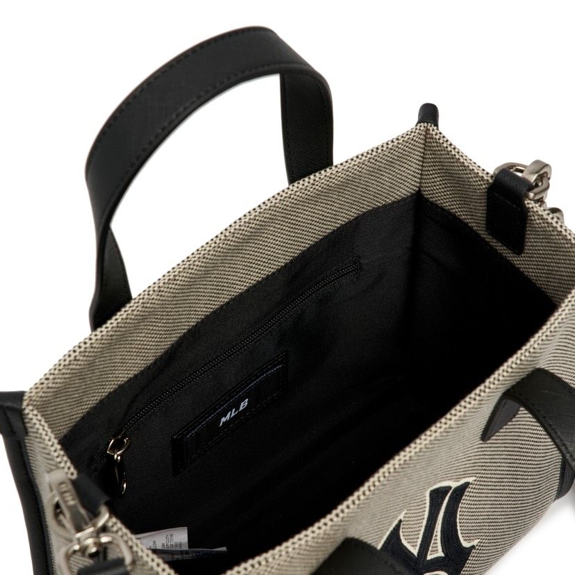 0635 - HÀNG CHÍNH HÃNG - TÚI ĐEO CHÉO MLB SMALL TOTE BASIC LOGO CANVAS NY MÀU ĐEN - *BLACK* - CODE: 3AORS062N-50BKS