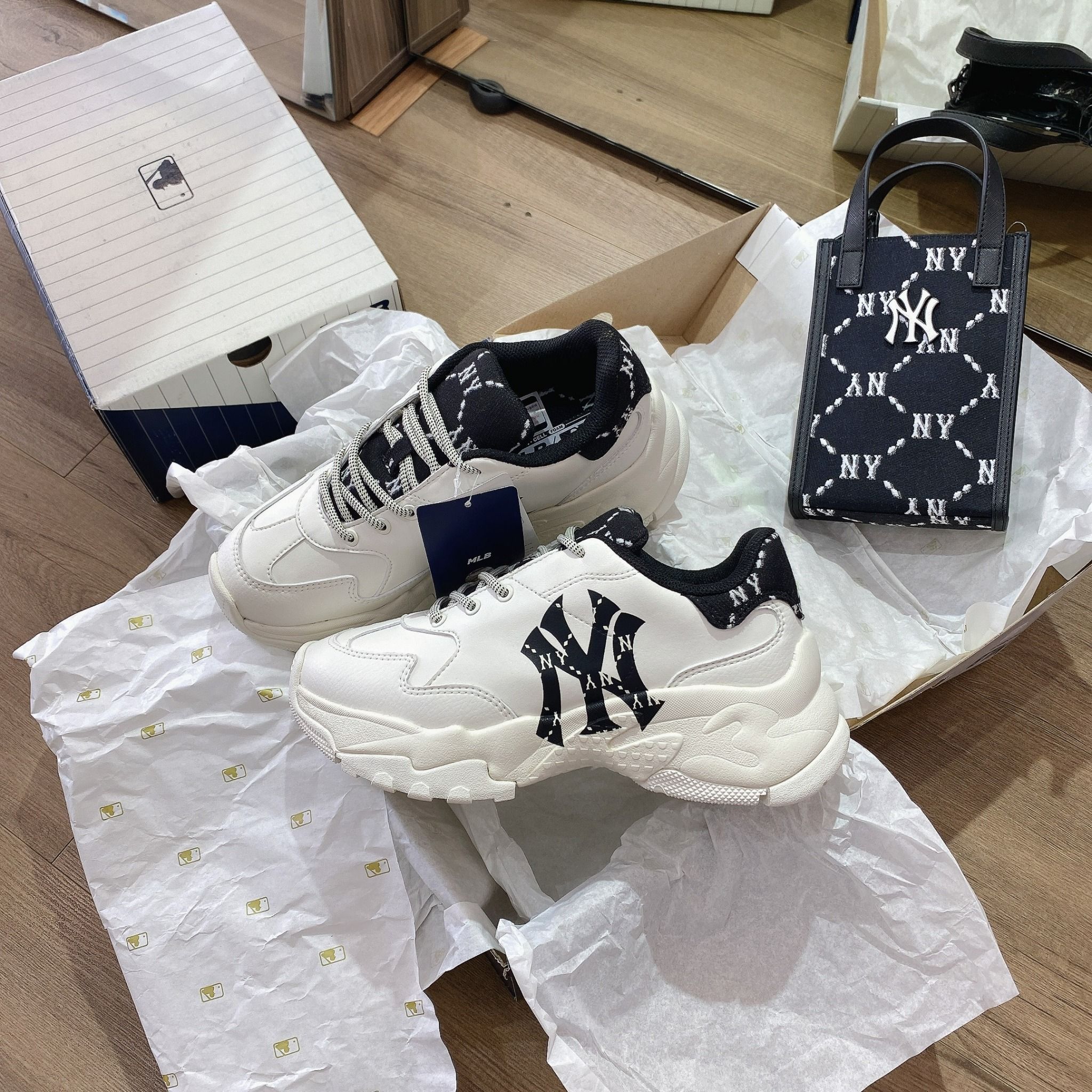 0658 - HÀNG CHÍNH HÃNG - GIÀY MLB BIGBALL CHUNKY DIAMOND MONOGRAM NEW YORK YANKEE MÀU KEM - *CREAM* - CODE: 3ASHCDM2N-50BKS