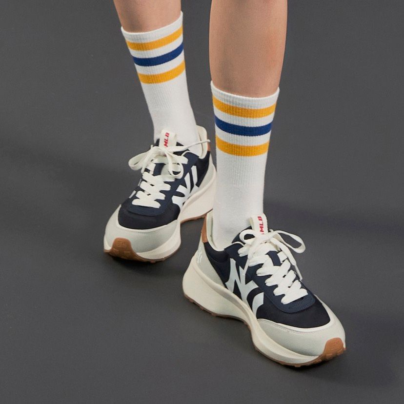 0697 - HÀNG CHÍNH HÃNG - GIÀY MLB CHUNKY JOGGER NEW YORK YANKEES MÀU XANH NAVY - CODE: 3ASXX112N-50NYS