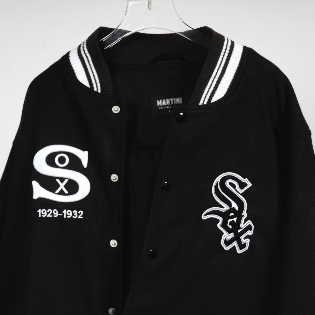 0716 - HÀNG CHÍNH HÃNG - ÁO KHOÁC BÓNG CHÀY VARSITY MARTINY X MLB CHICAGO MÀU ĐEN 2022 - *BLACK*
