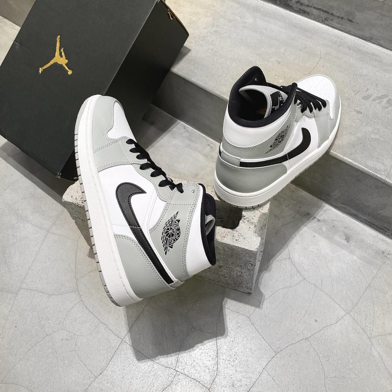 0742 - HÀNG CHÍNH HÃNG - GIÀY NIKE AIR JORDAN 1 MID