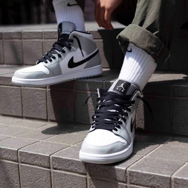 0742 - HÀNG CHÍNH HÃNG - GIÀY NIKE AIR JORDAN 1 MID