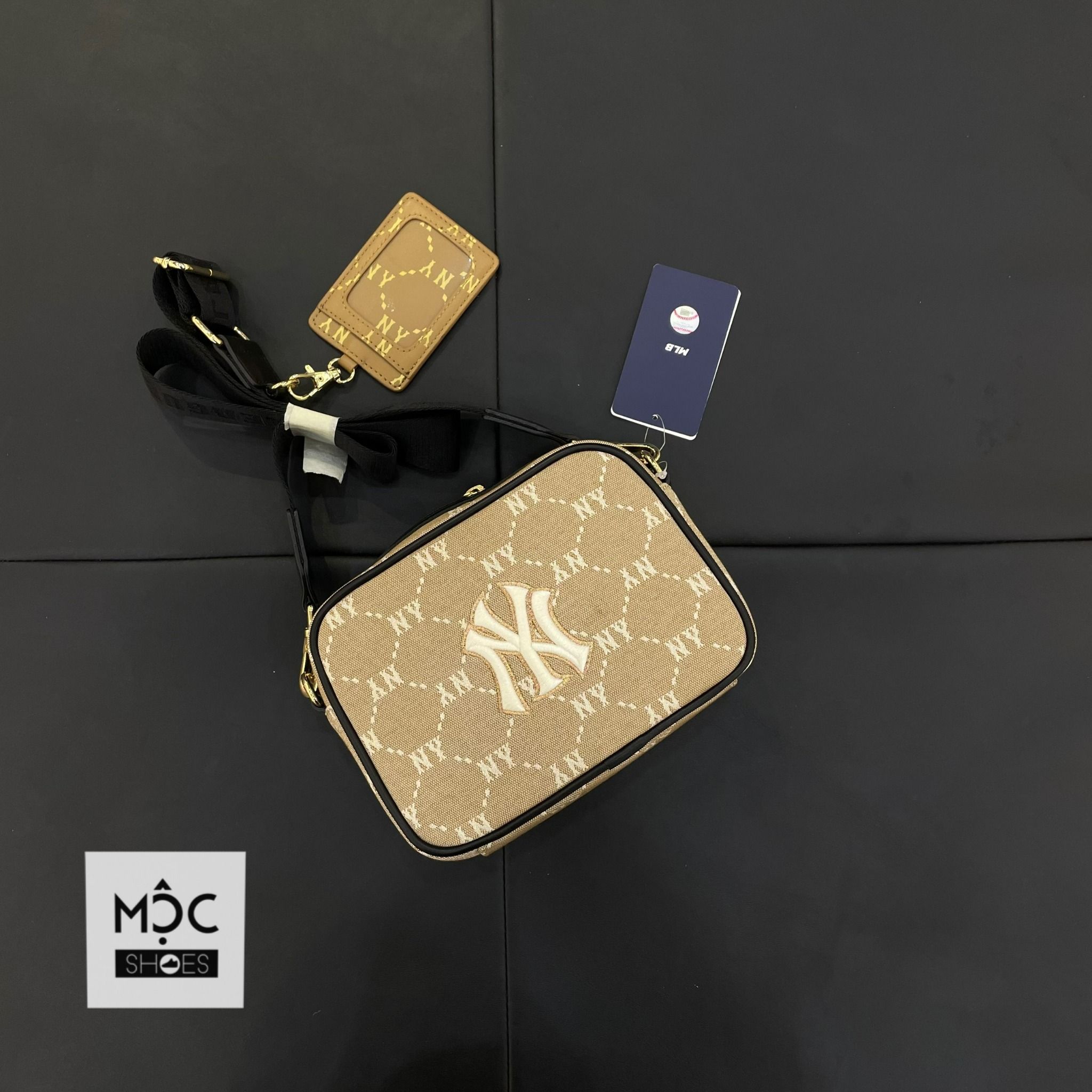 0755 - HÀNG CHÍNH HÃNG - TÚI ĐEO CHÉO ĐỰNG THẺ MLB DIAMOND MONOGRAM JQD NEW YORK YANKEES MÀU BE - *BEIGE* - CODE: 7ACRM012N - 50BGS