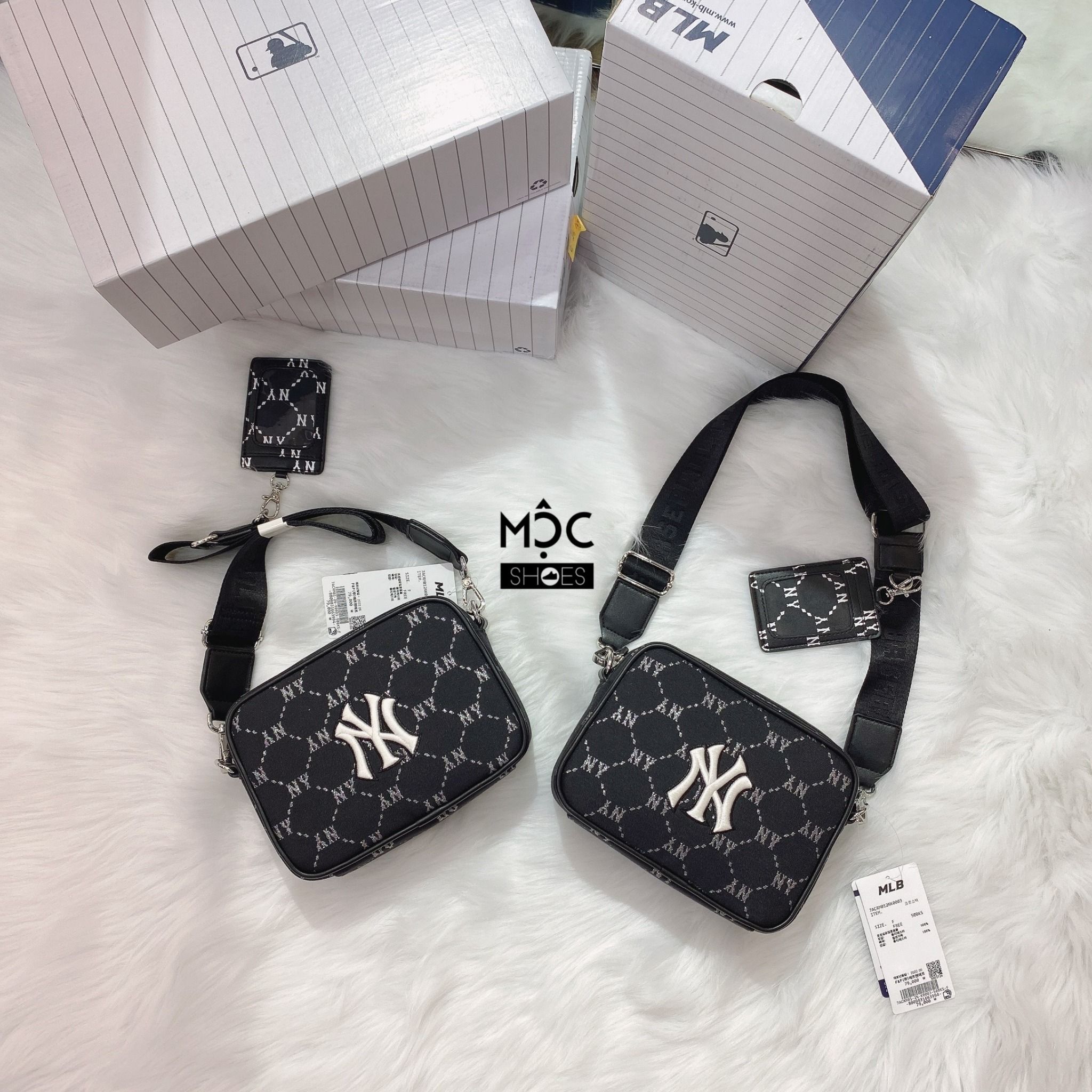 0756 - HÀNG CHÍNH HÃNG - TÚI ĐEO CHÉO ĐỰNG THẺ MLB DIAMOND MONOGRAM JQD NEW YORK YANKEES MÀU ĐEN - *BLACK* - CODE: 7ACRM012N - 50BKS