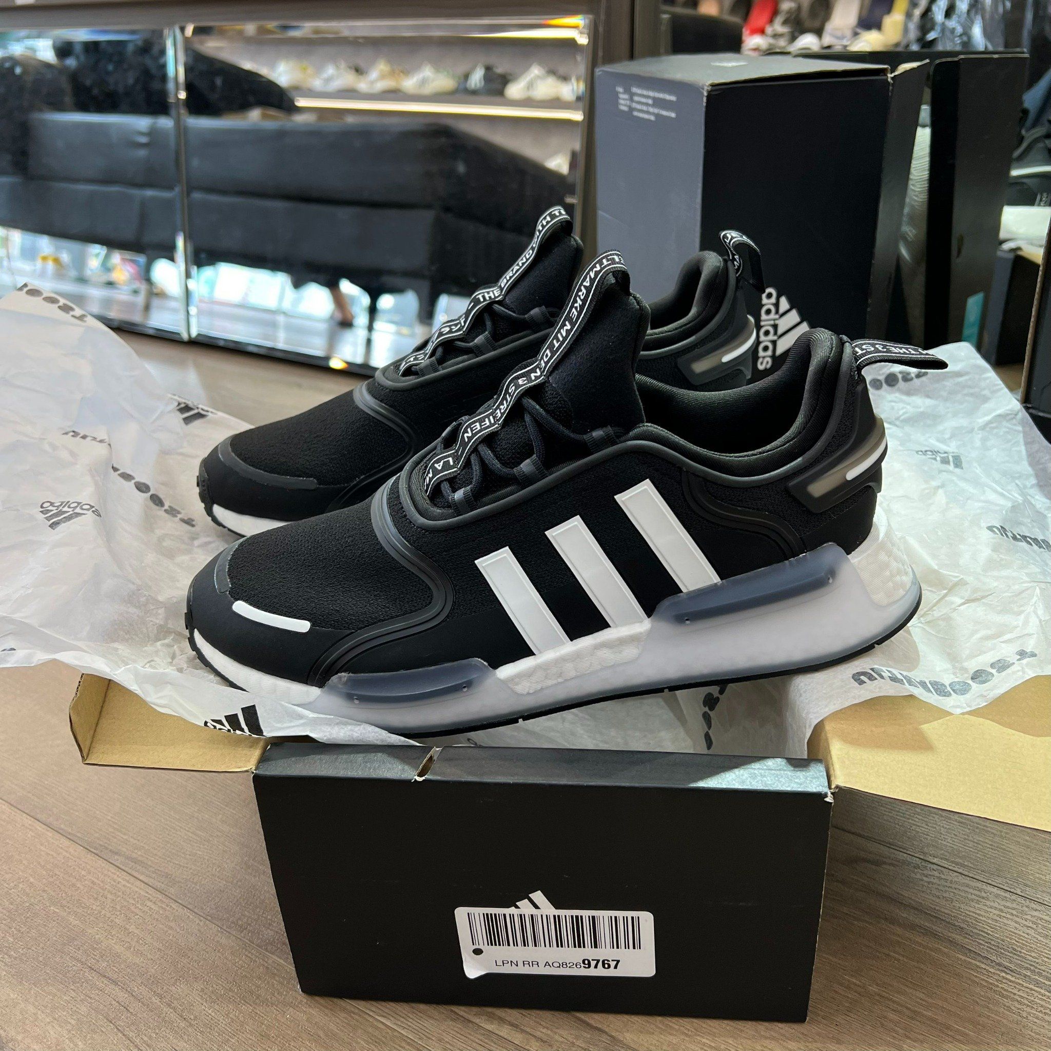 0788 - HÀNG CHÍNH HÃNG - GIÀY THỂ THAO ADIDAS NMD R1 V3 MÀU ĐEN SỌC TRẮNG - *BLACK/WHITE* - CODE: HP9833