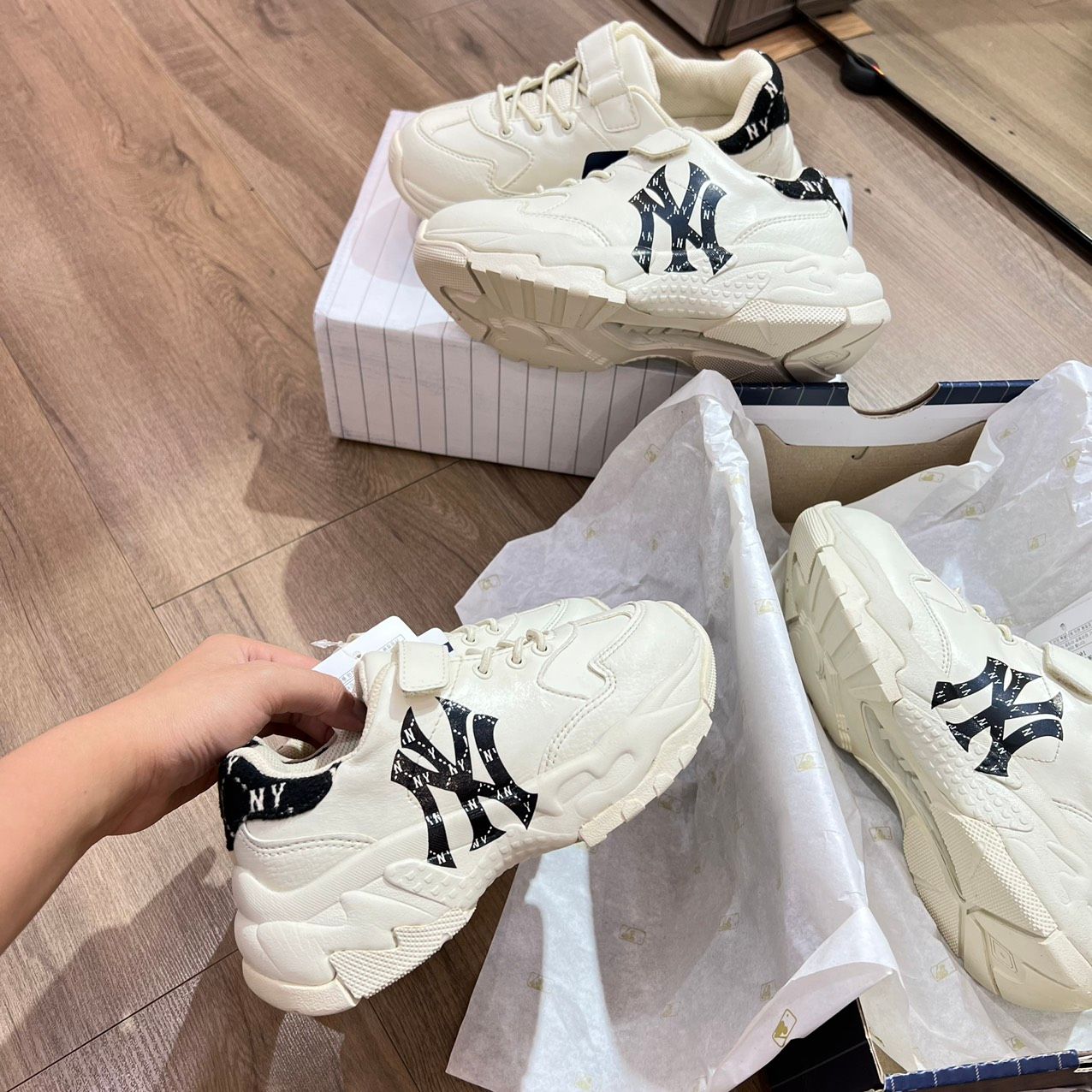 0795 - HÀNG CHÍNH HÃNG - GIÀY TRẺ EM MLB KID MONOGRAM MÀU BE ĐEN - *BLACK* - CODE: 7ASHCM11N