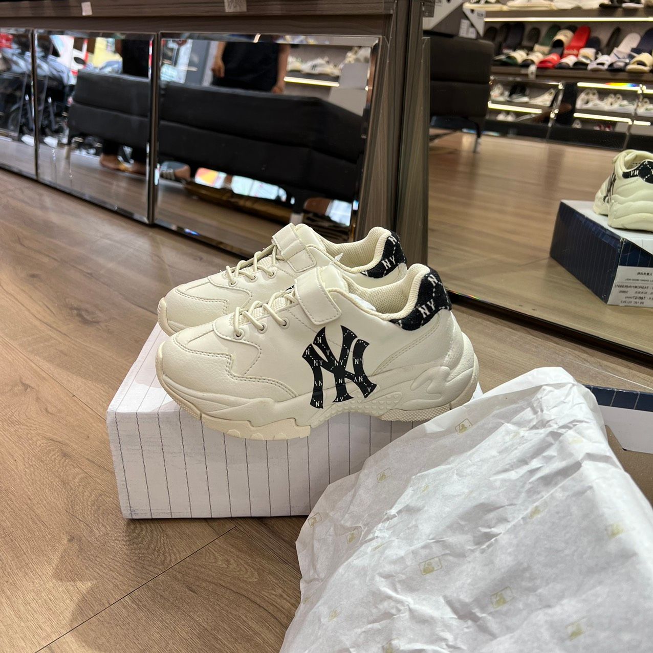 0795 - HÀNG CHÍNH HÃNG - GIÀY TRẺ EM MLB KID MONOGRAM MÀU BE ĐEN - *BLACK* - CODE: 7ASHCM11N