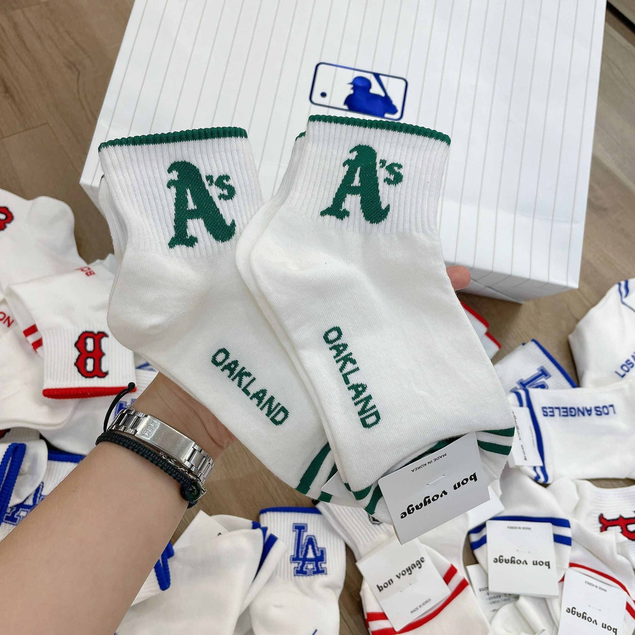 0808 - HÀNG CHÍNH HÃNG - VỚ TẤT KOREA X MLB CỔ LỬNG LOGO A'S GREEN XANH LÁ 2022 - *WHITE*