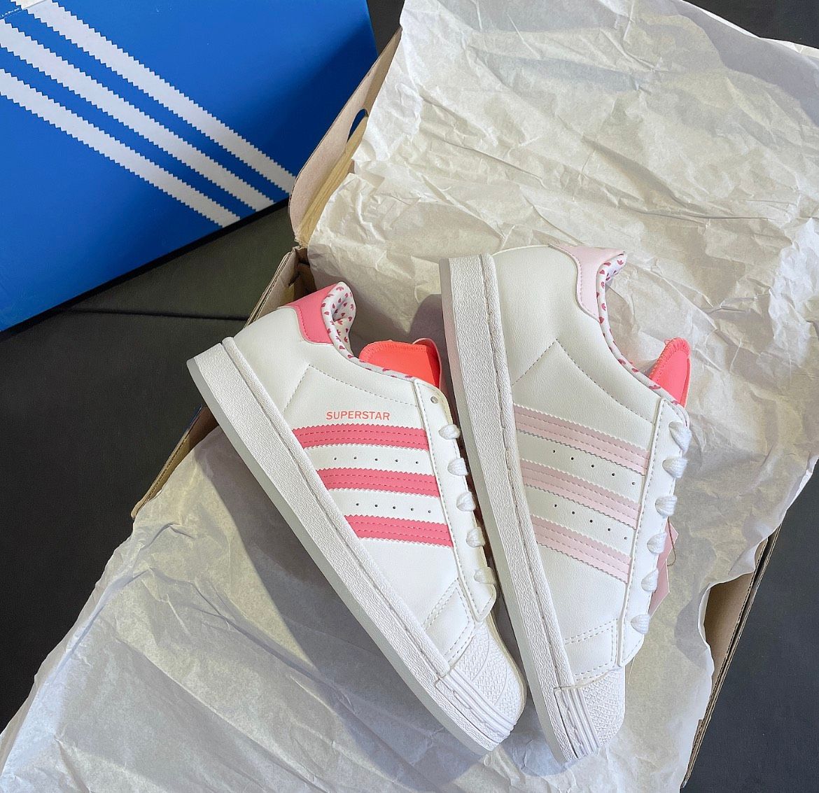 0802 - HÀNG CHÍNH HÃNG - GIÀY ADIDAS SUPERSTAR GOLD TEM VÀNG - *WHITE/GOLD LOGO* - 2021** - Code: EG4958