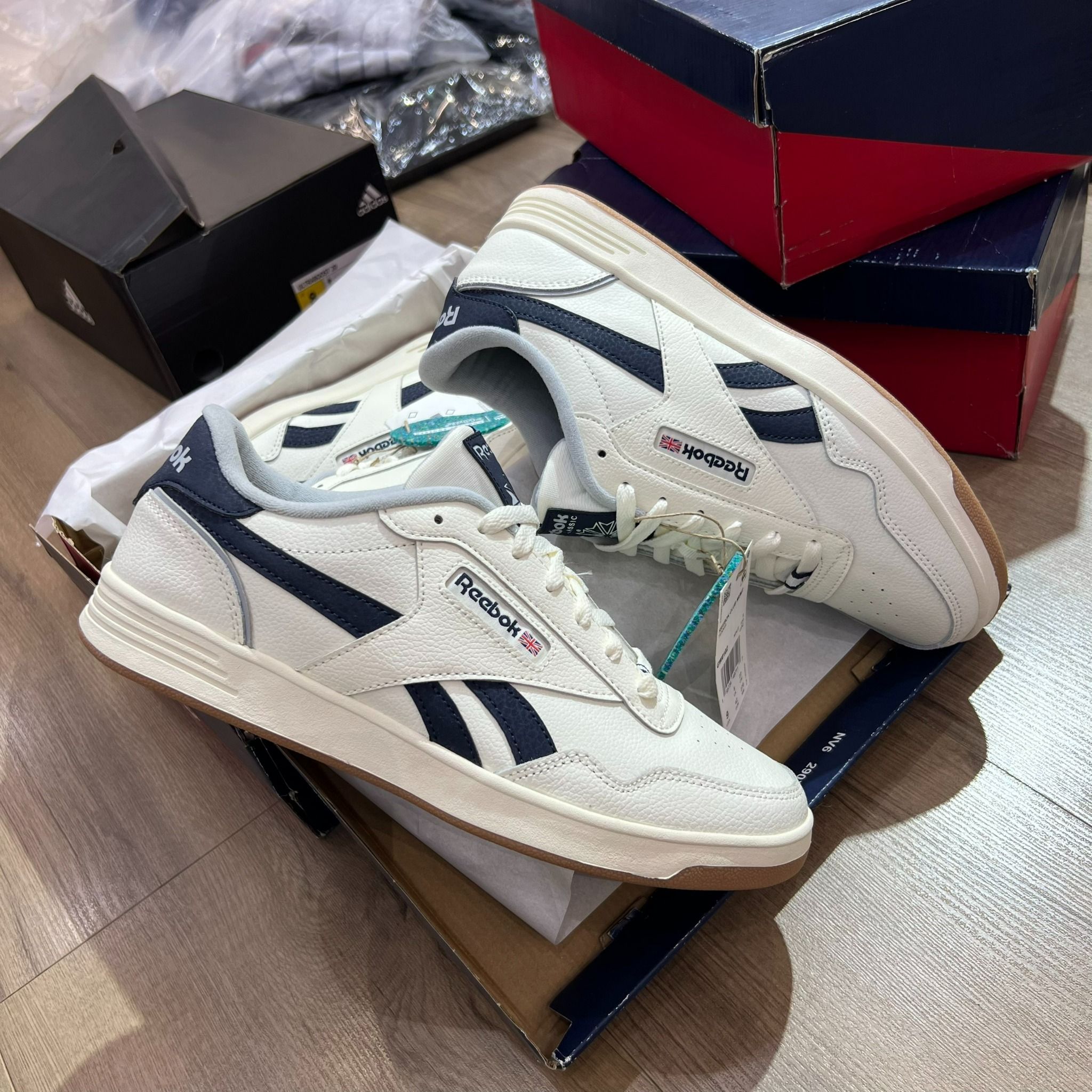 0828 - HÀNG CHÍNH HÃNG - GIÀY REEBOK CLUB MEMT 'CHALK VECTOR NAVY' - *CREAM/NAVY* - CODE: GW0102 - (5080)