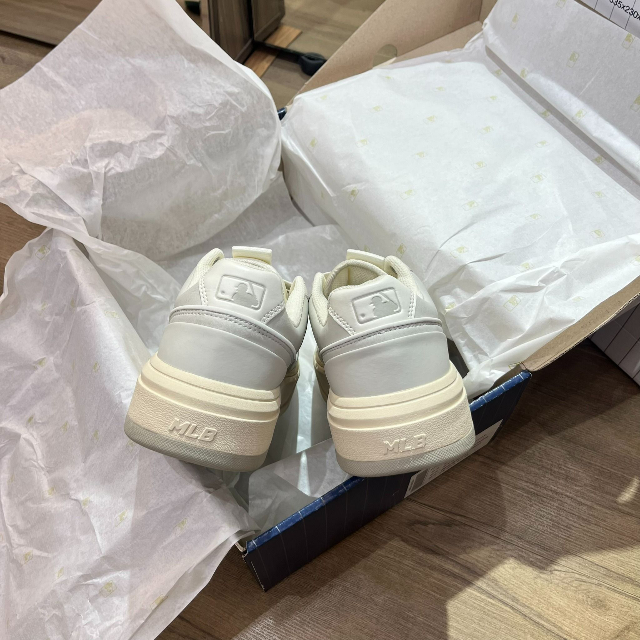 0823 - HÀNG CHÍNH HÃNG - GIÀY MLB CHUNKY LINER MÀU XÁM VINTAGE 2023 *GREY/BEIGE* - CODE: 3ASXCLB3N