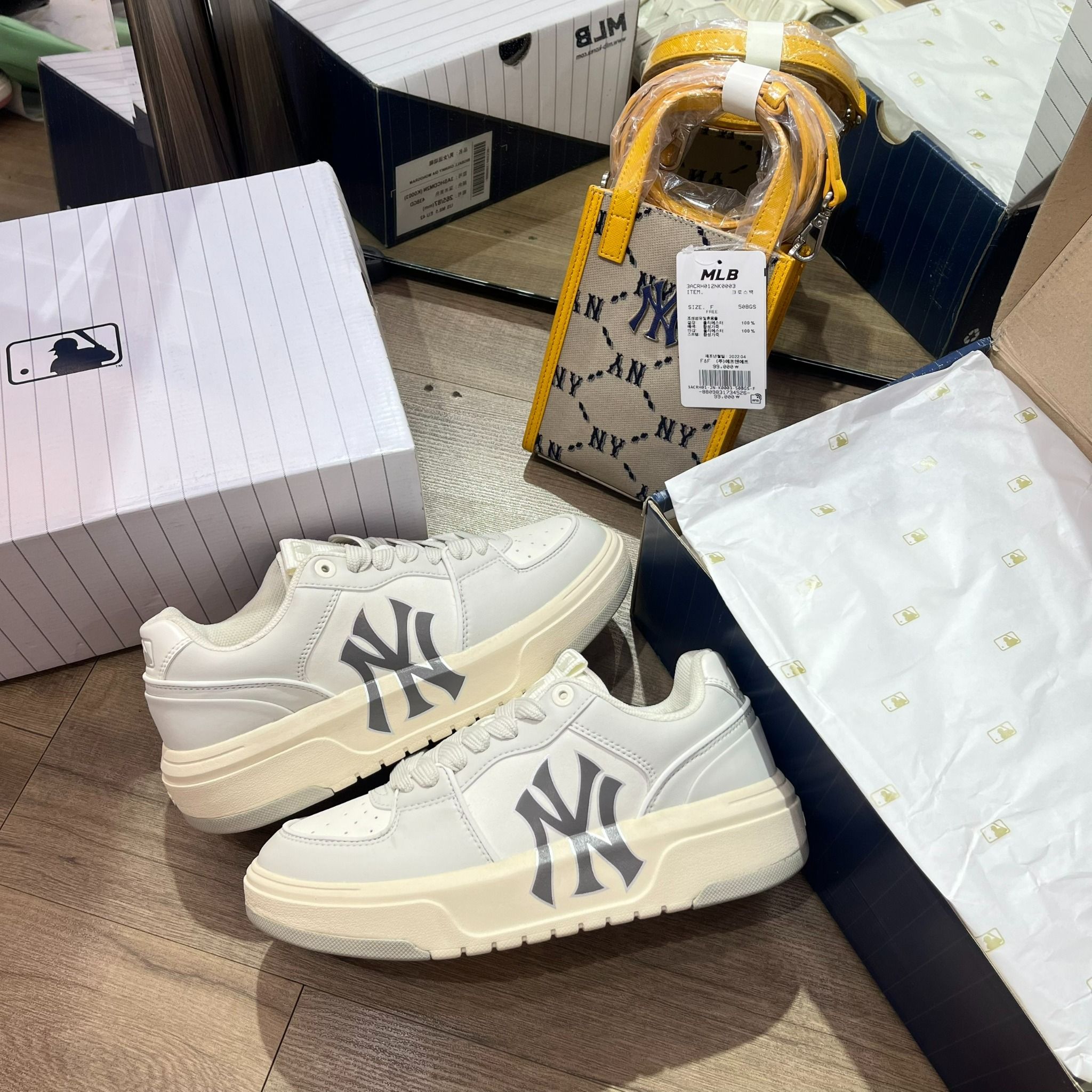 0823 - HÀNG CHÍNH HÃNG - GIÀY MLB CHUNKY LINER MÀU XÁM VINTAGE 2023 *GREY/BEIGE* - CODE: 3ASXCLB3N