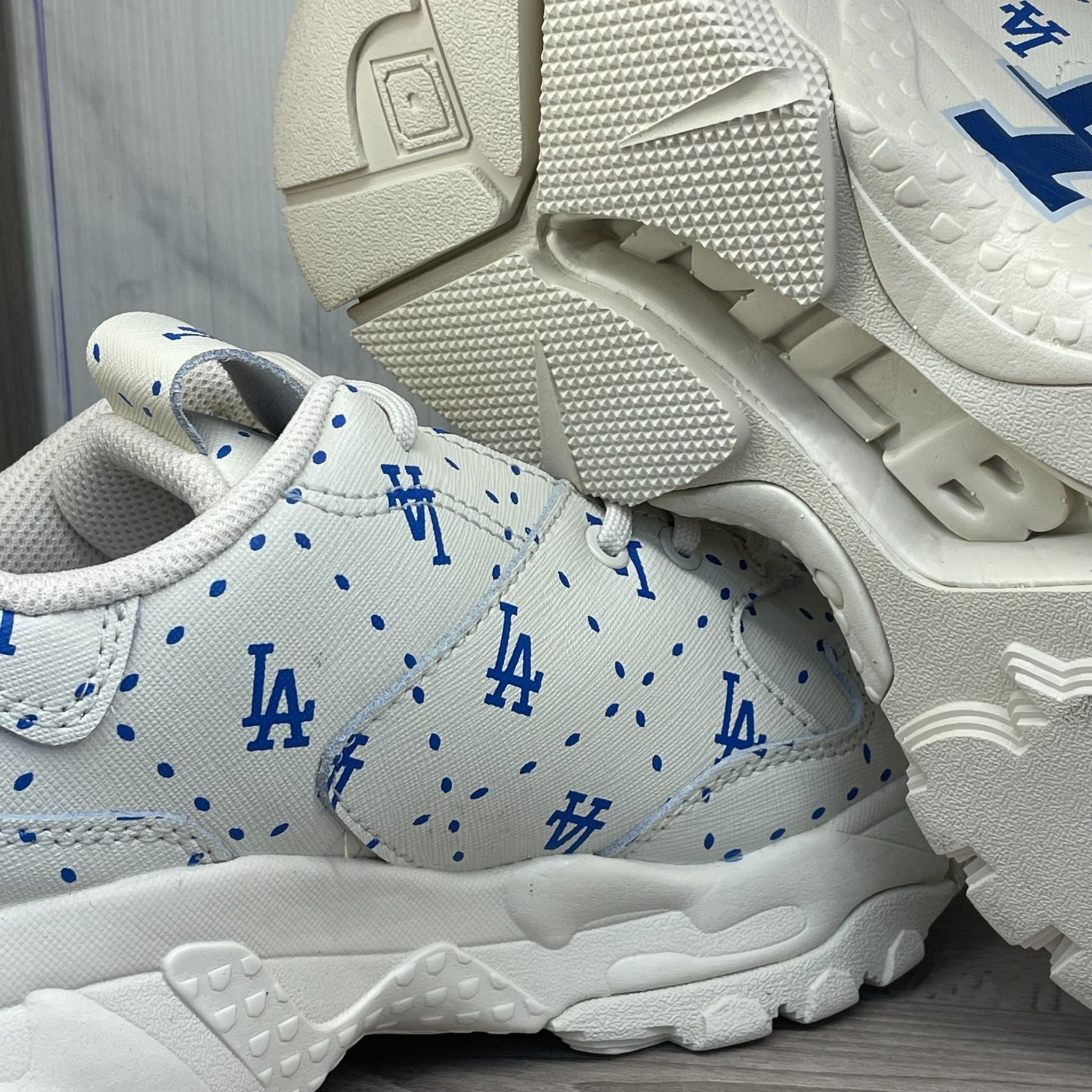 0863 - HÀNG CHÍNH HÃNG - GIÀY SNEAKER MLBSAFFIANO DIAMOND - BE XANH - * BEGIE * Code: 3ASHMS13N 07IVS