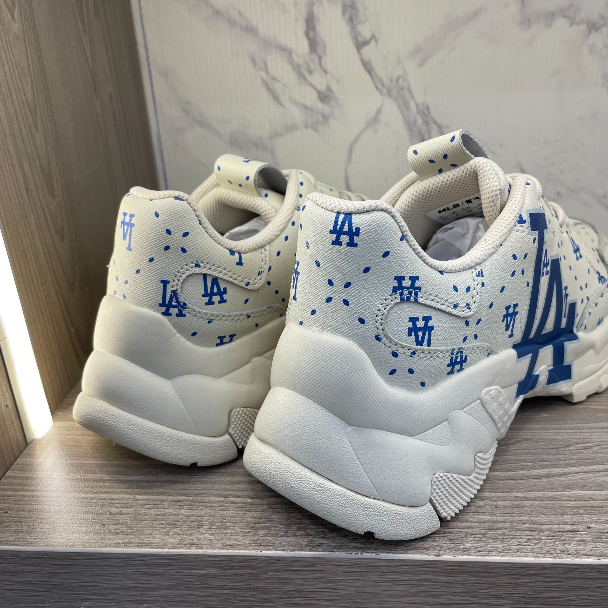 0863 - HÀNG CHÍNH HÃNG - GIÀY SNEAKER MLBSAFFIANO DIAMOND - BE XANH - * BEGIE * Code: 3ASHMS13N 07IVS