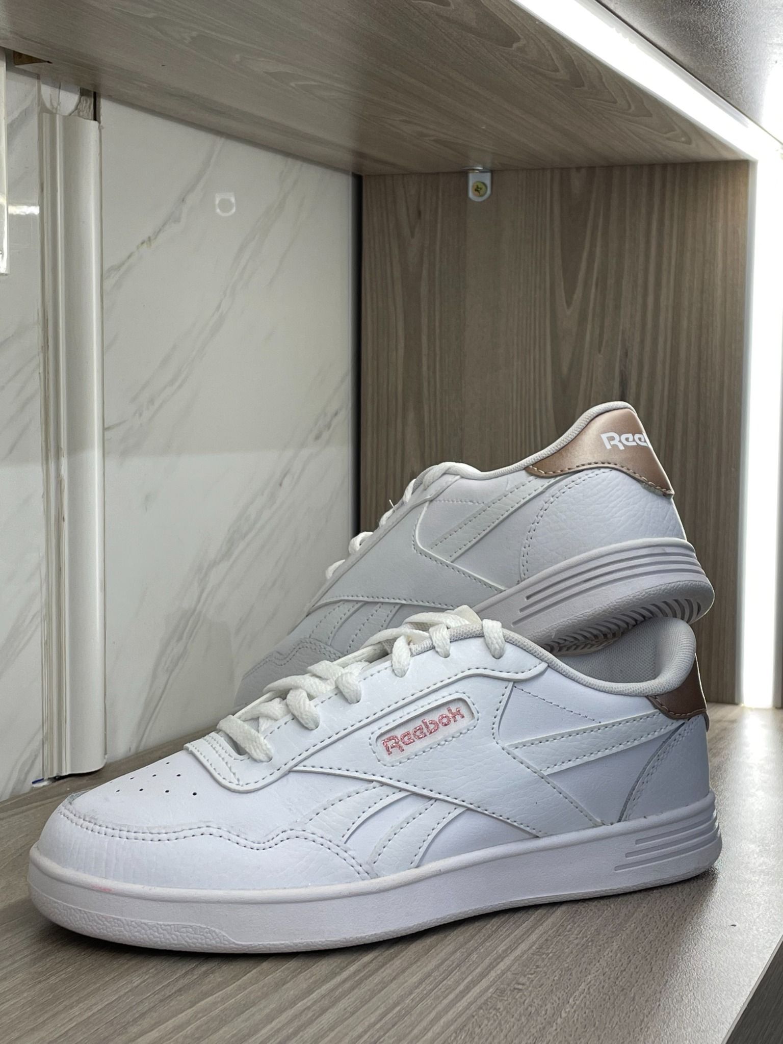 0927 - *CHÍNH HÃNG* GIÀY REEBOK - ĐẾ BẰNG - GÓT HỒNG (5426)