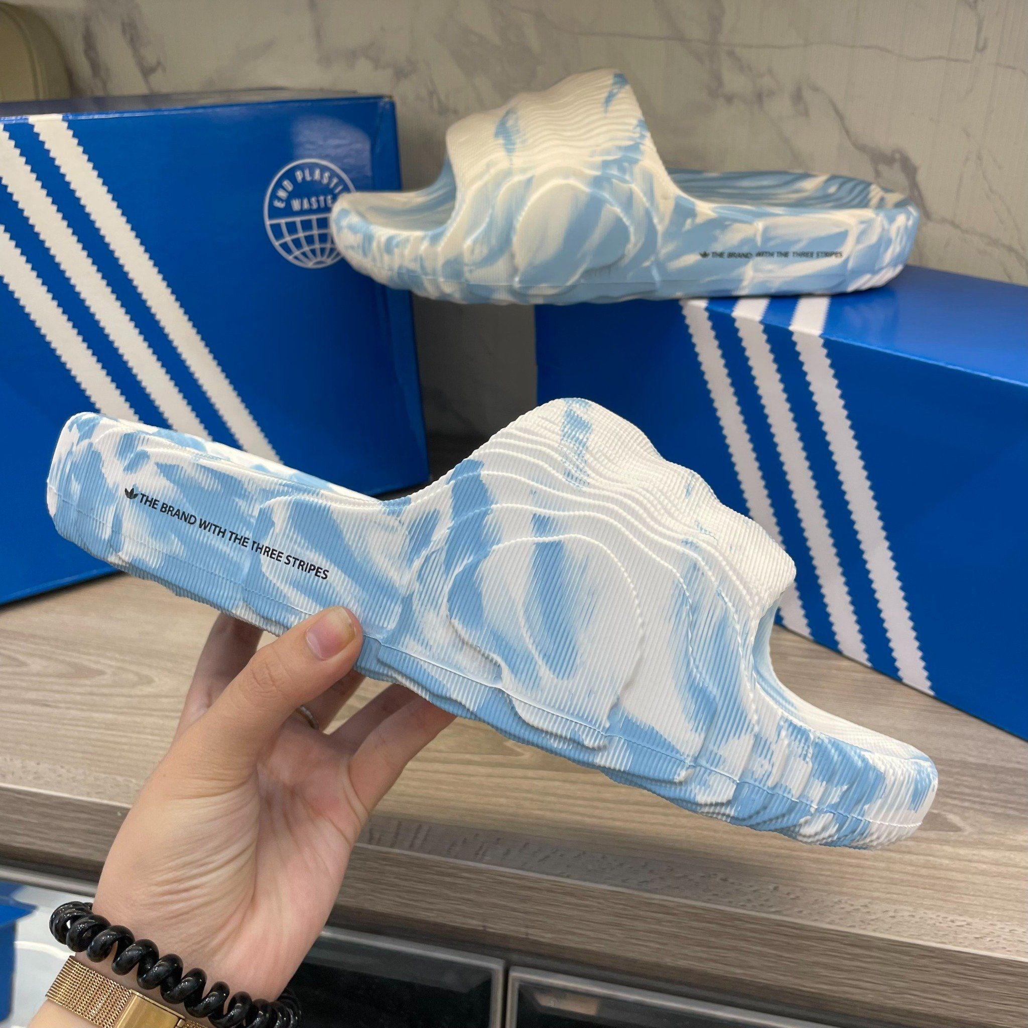 1015 - HÀNG CHÍNH HÃNG - DÉP ADIDAS 22 - BẬC THANG * Xanh Biển Loang Màu * -