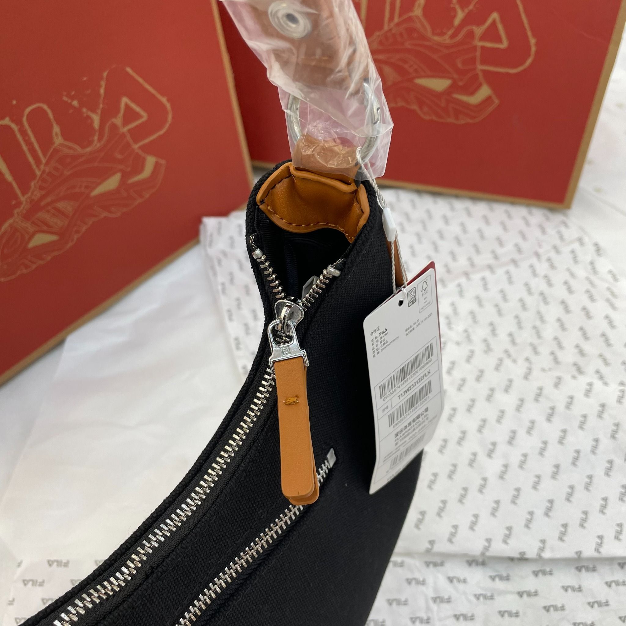 1026 - HÀNG CHÍNH HÃNG - TÚI KẸP NÁCH HOBO FILA BLACK