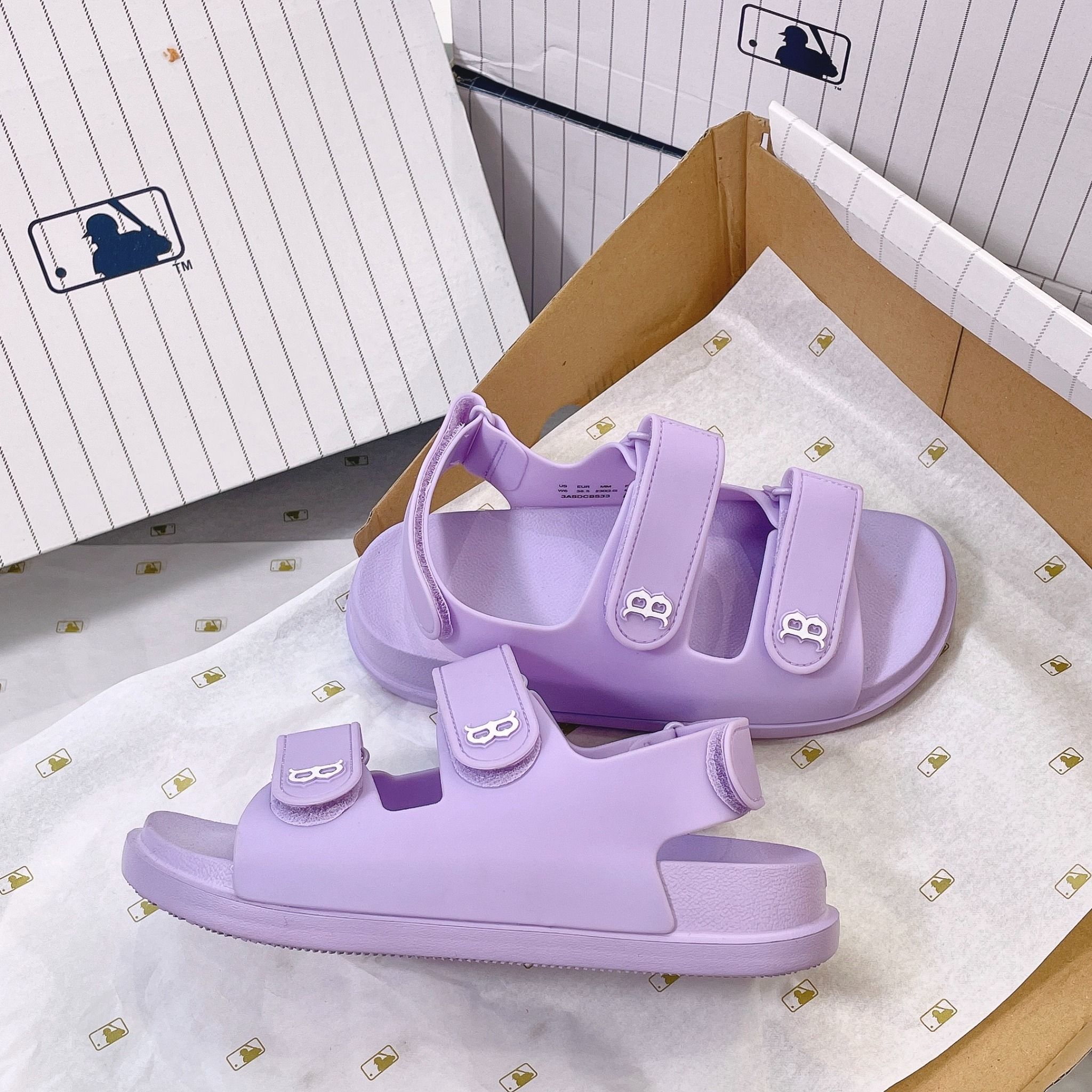 1028 - HÀNG CHÍNH HÃNG - GIÀY SANDAL MLB - TÍM TRƠN - QUAI NHỰA