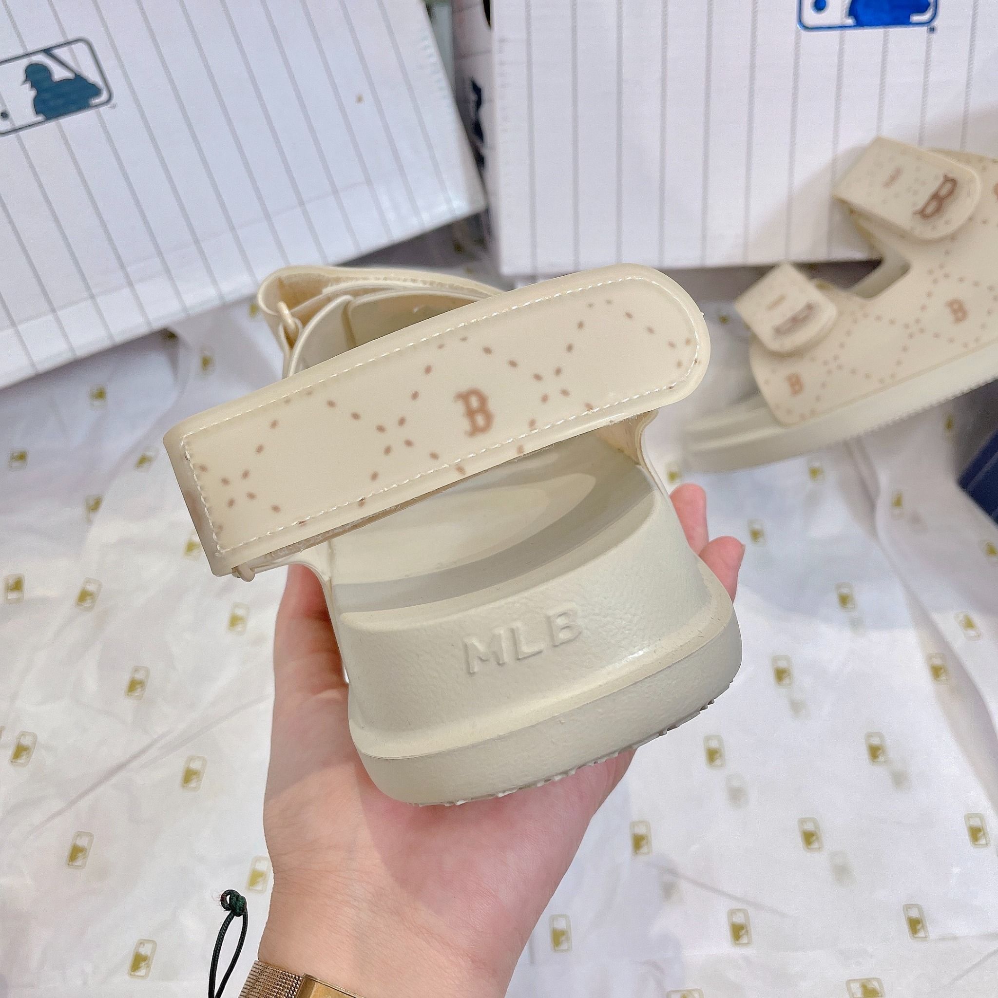 1038 - HÀNG CHÍNH HÃNG - GIÀY SANDAL MLB - DIA B NÂU - QUAI NHỰA - CODE: 3ASDCSD33-43BGS