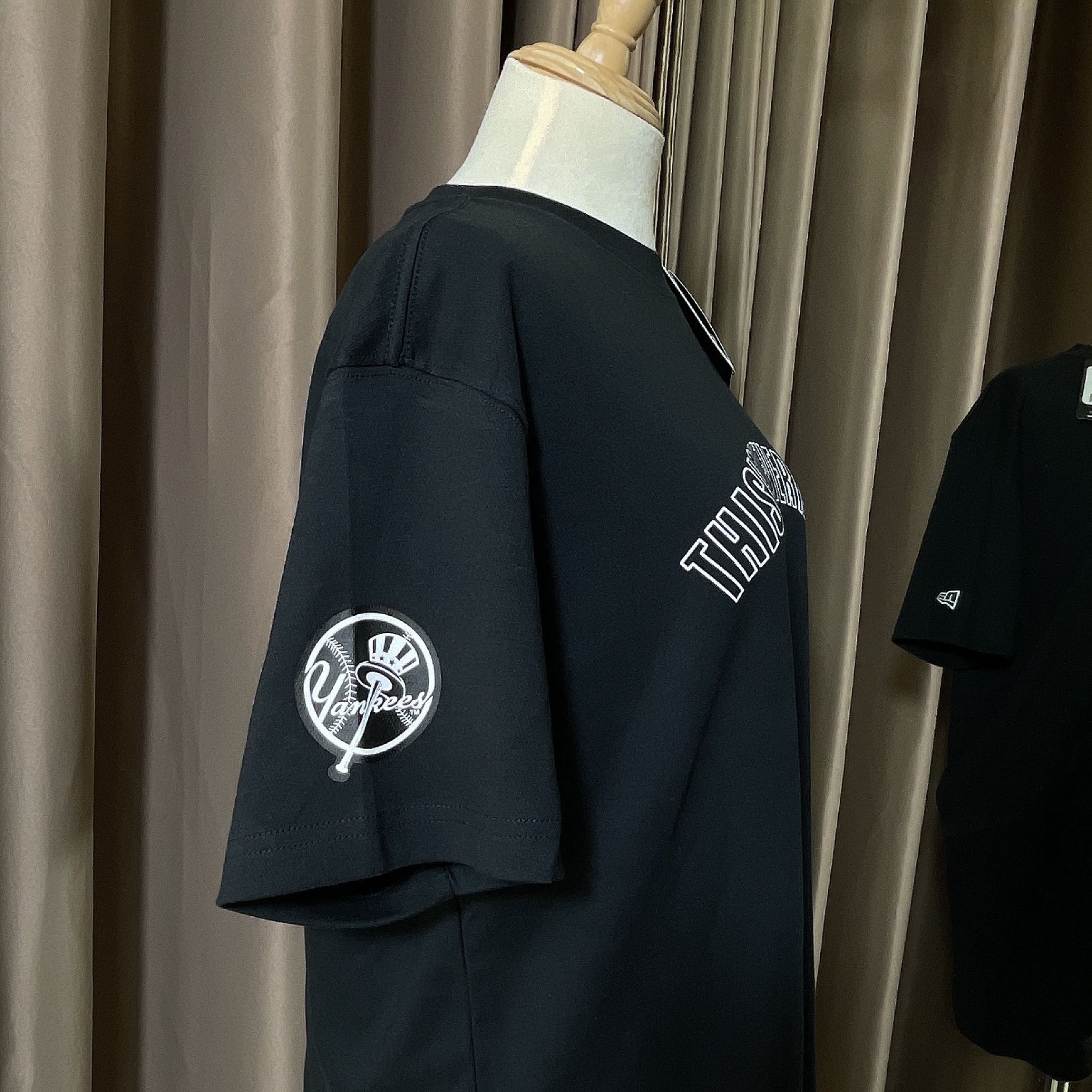 1096 - HÀNG CHÍNH HÃNG - ÁO THUN NEW ERA - THIS IS NEVER THAT - ĐEN - CODE: 12563387