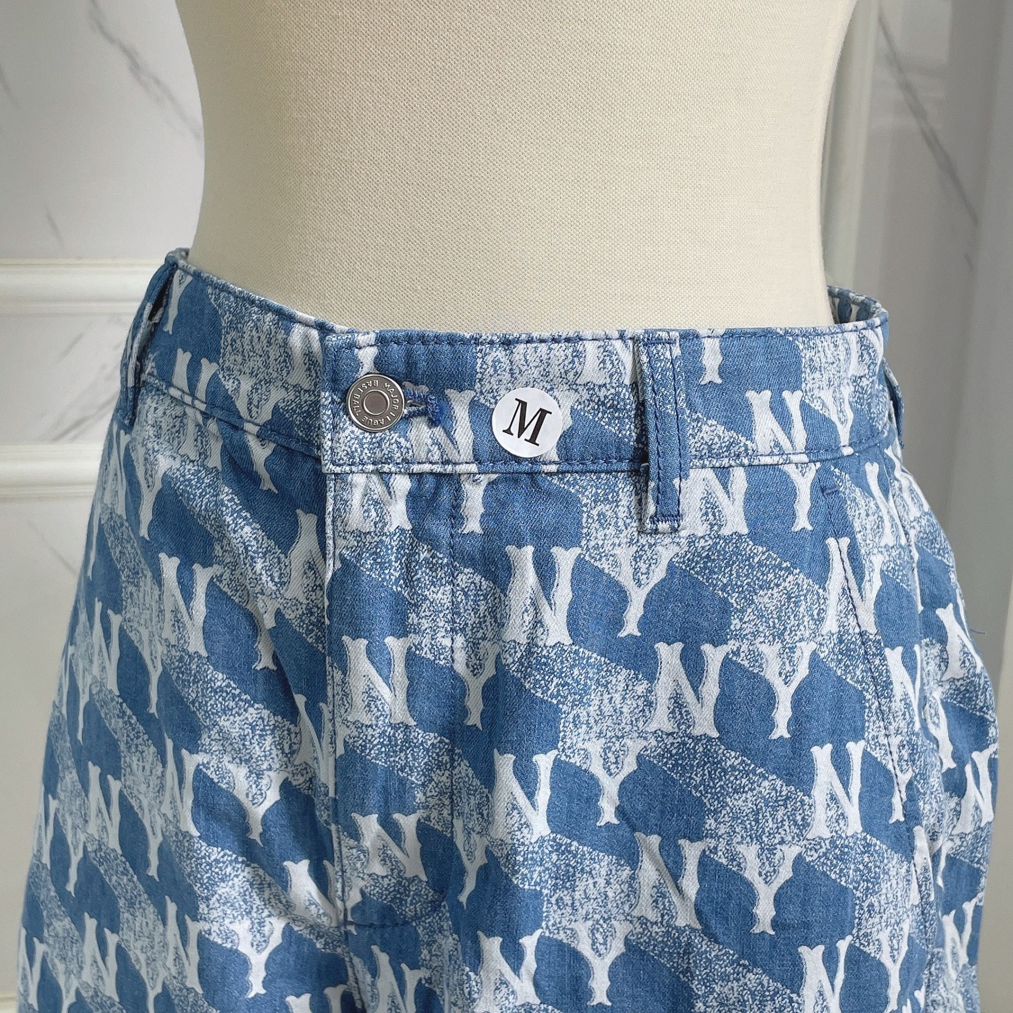 1123 - HÀNG CHÍNH HÃNG - QUẦN SHORTS JEANS MLB NEW YORK MONOGRAM - XANH NHẠT - CODE: 3LDPM0433