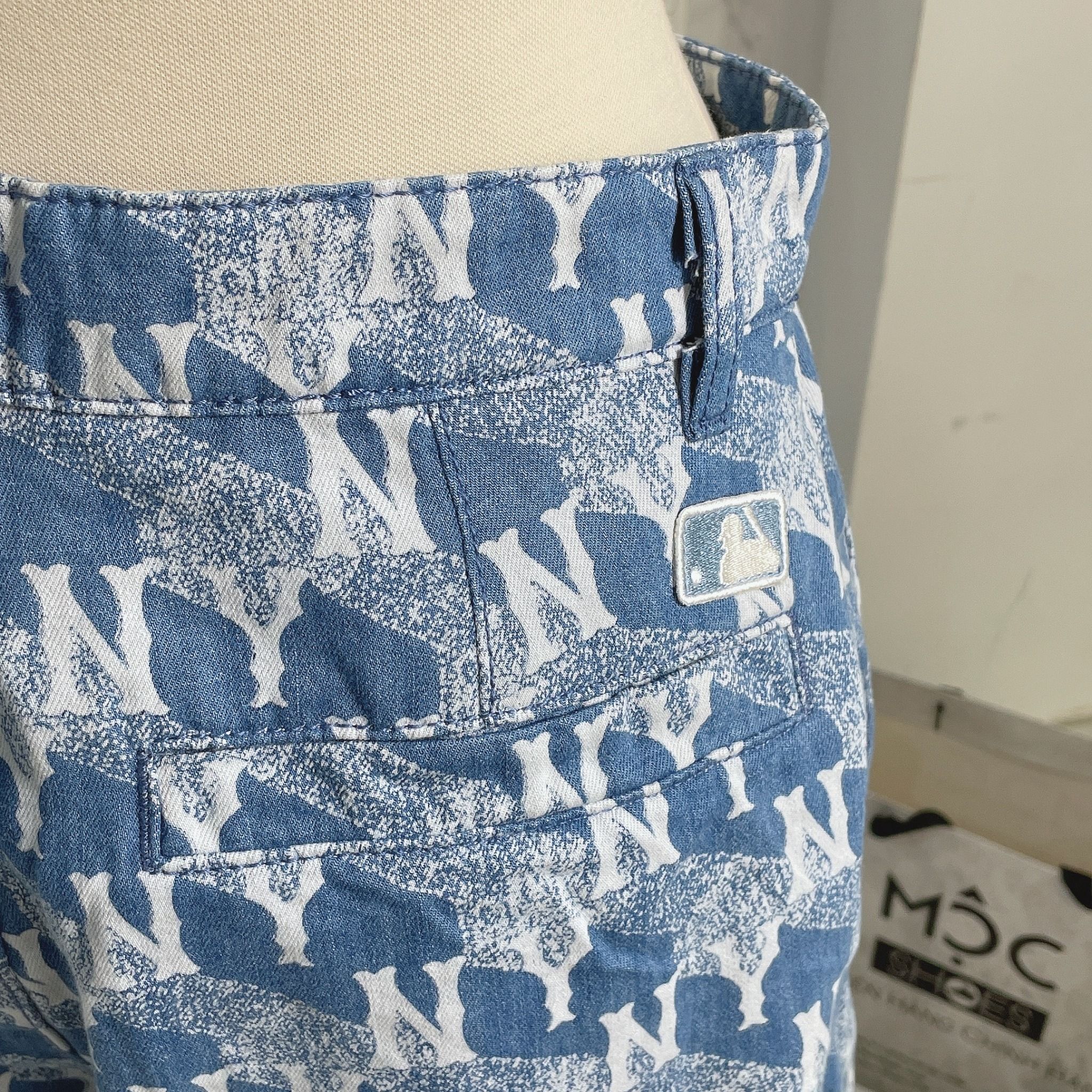 1123 - HÀNG CHÍNH HÃNG - QUẦN SHORTS JEANS MLB NEW YORK MONOGRAM - XANH NHẠT - CODE: 3LDPM0433