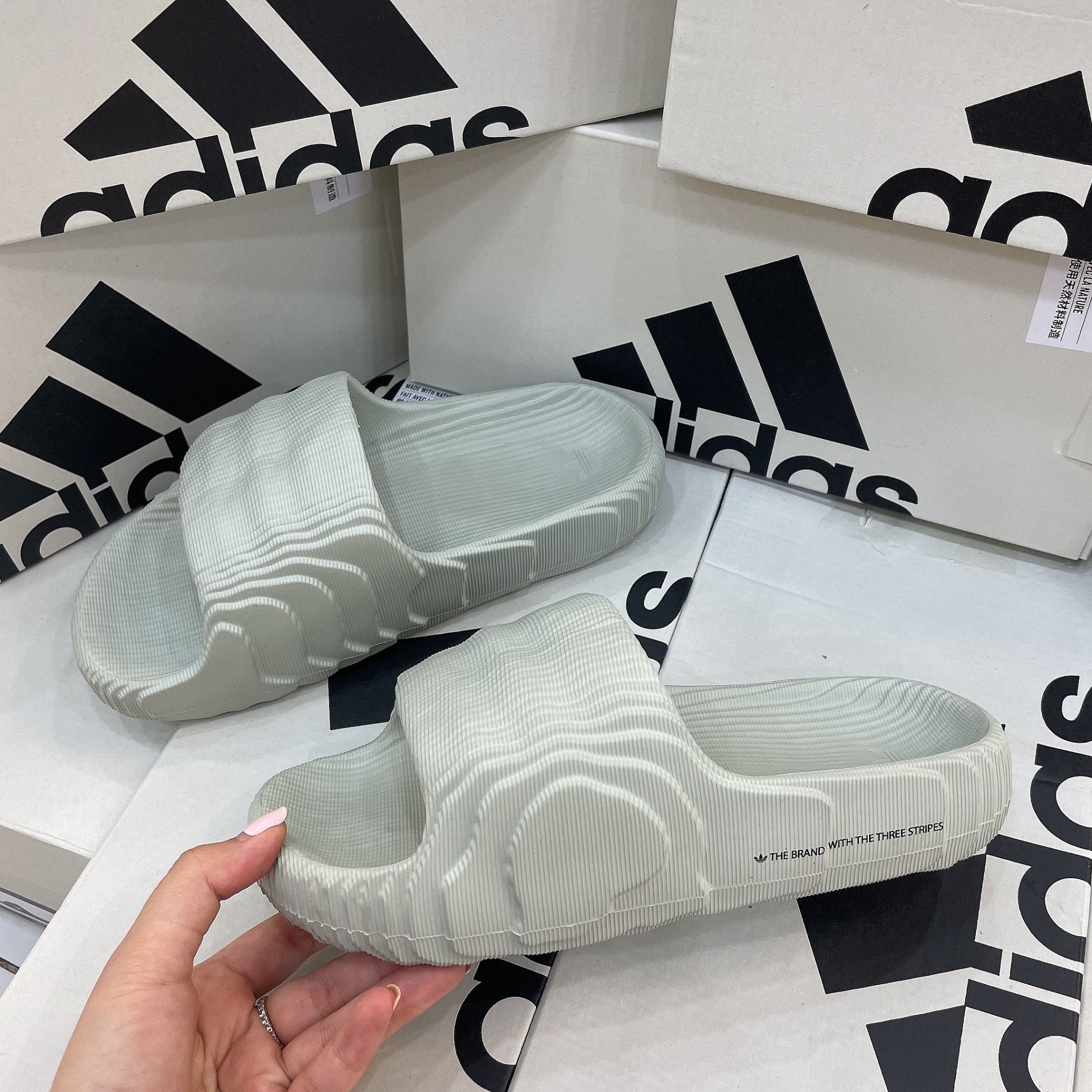 1120 - HÀNG CHÍNH HÃNG - DÉP ADIDAS 22 - BẬC THANG * MÀU MINT *