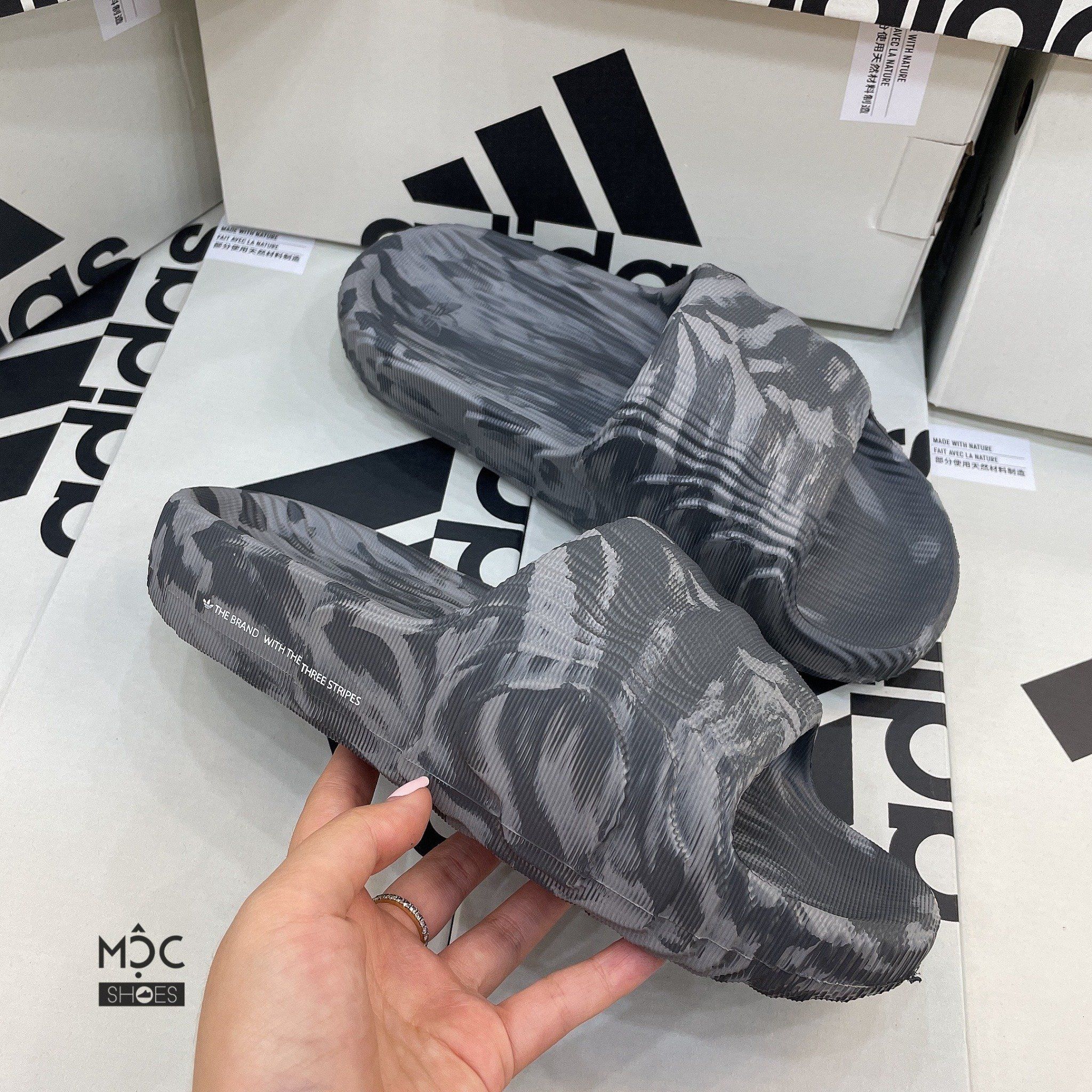 1122 - HÀNG CHÍNH HÃNG - DÉP ADIDAS 22 - BẬC THANG * MÀU XÁM ĐẬM LOANG *