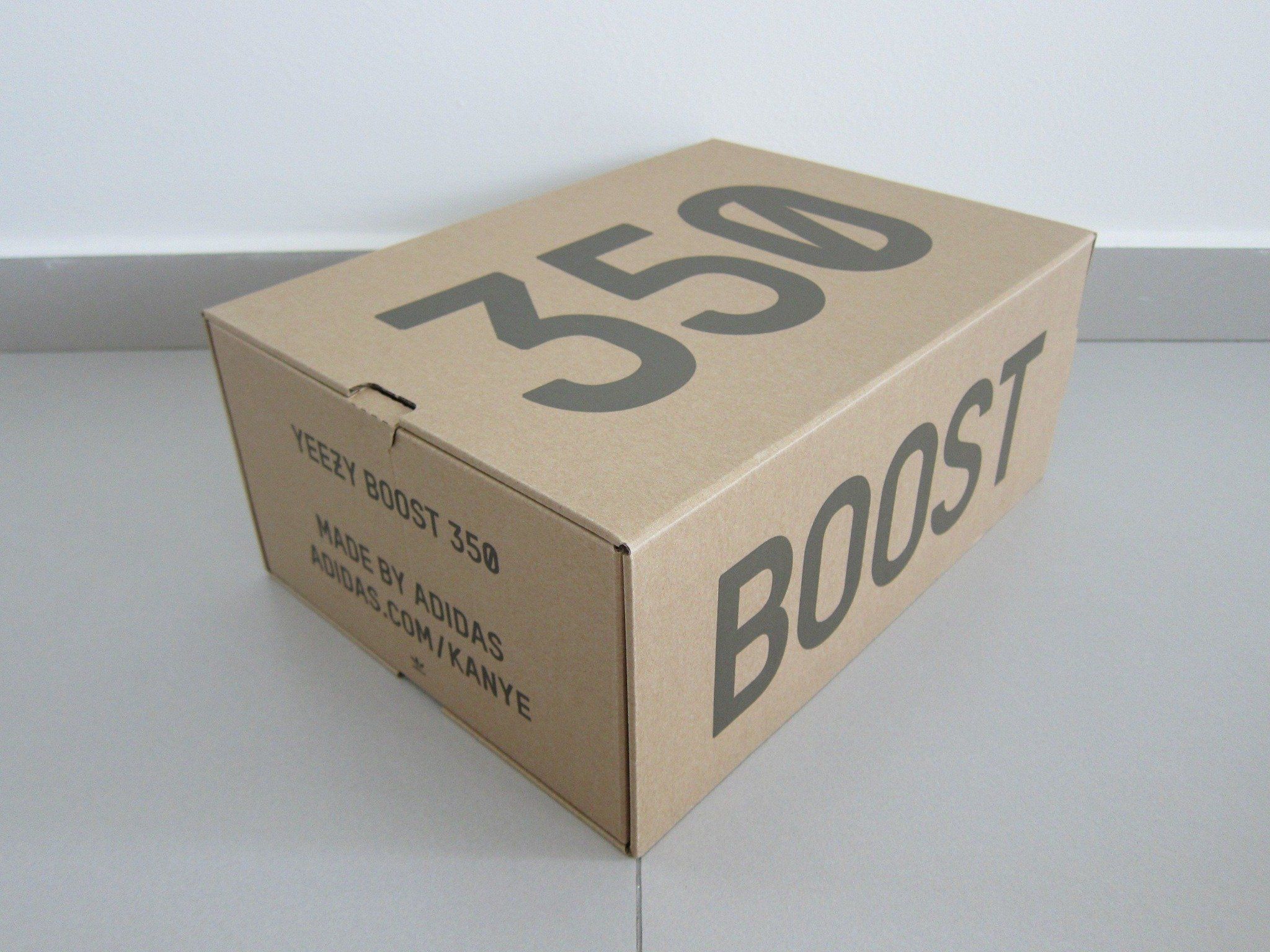 1157 - HÀNG CHÍNH HÃNG - HỘP ĐỰNG GIÀY THỂ THAO YEEZY 350 BOOST SNEAKERS * AUTHENTIC *
