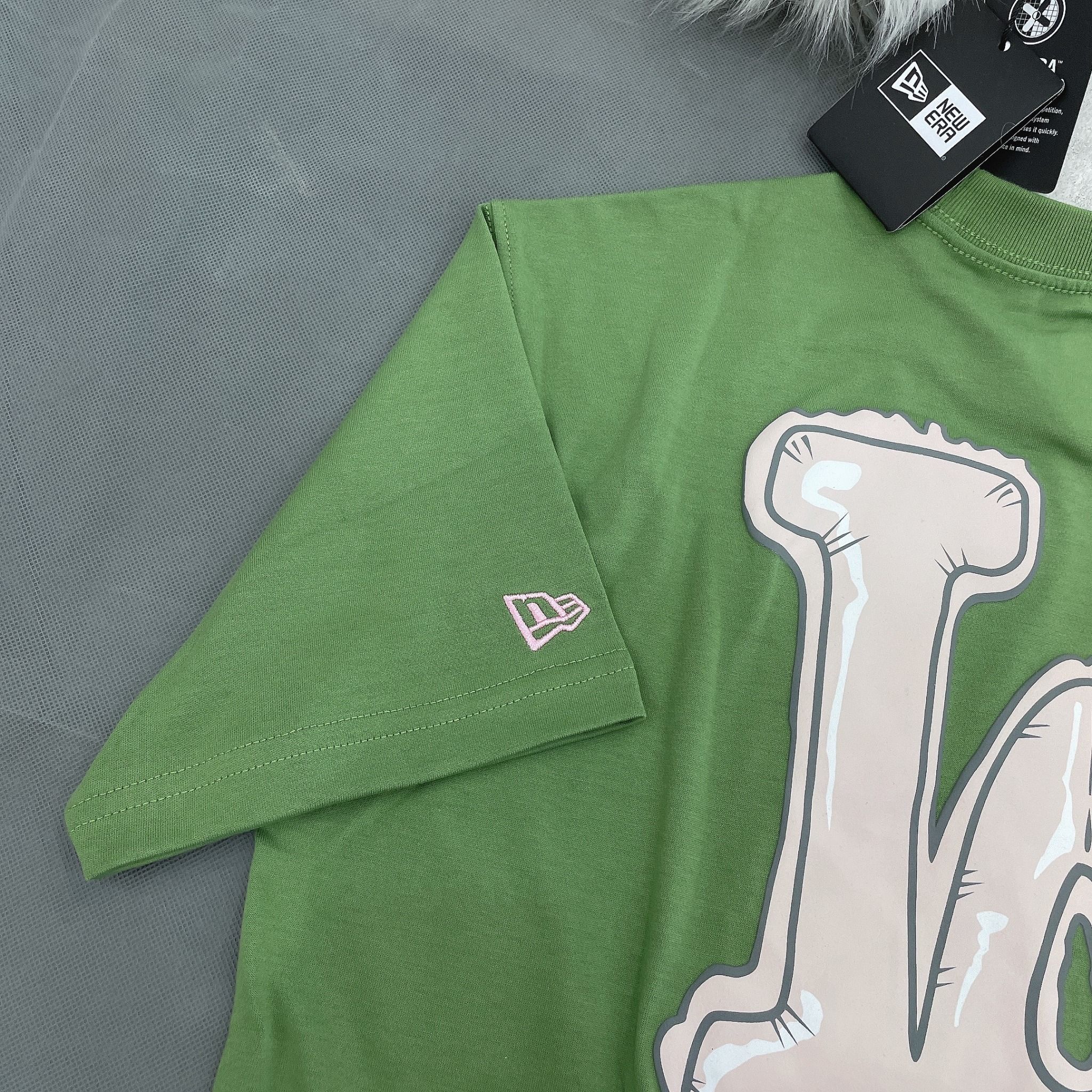 1175 - HÀNG CHÍNH HÃNG - ÁO THUN NEW ERA - GRADUATION YEARNING - GREEN TEA - CODE: 13280320