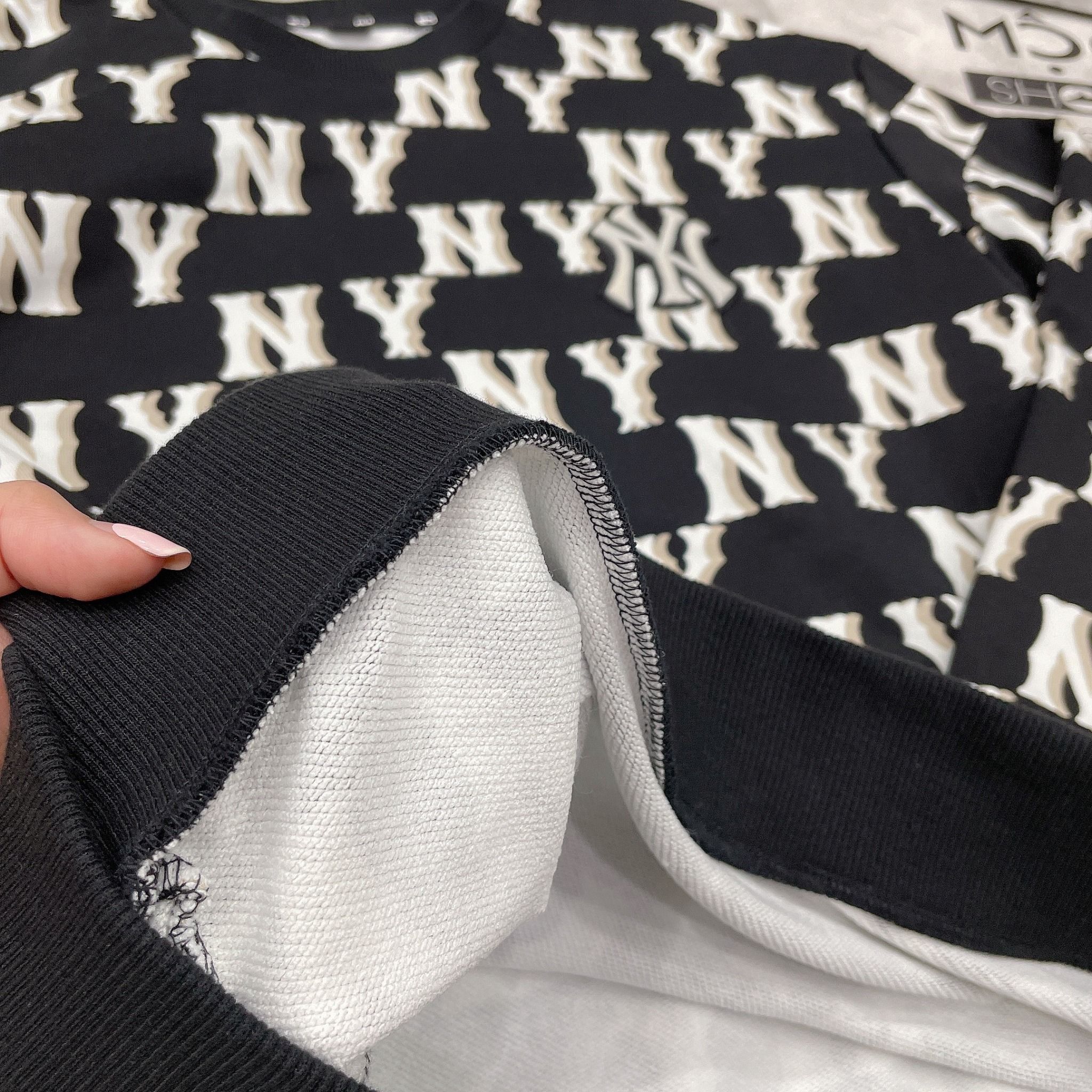 1181 - HÀNG CHÍNH HÃNG - ÁO SWEATER MLB MONOGRAM LOGO OVERFIT NEW YORK YANKEES - ĐEN - CODE: 3AMTM0231