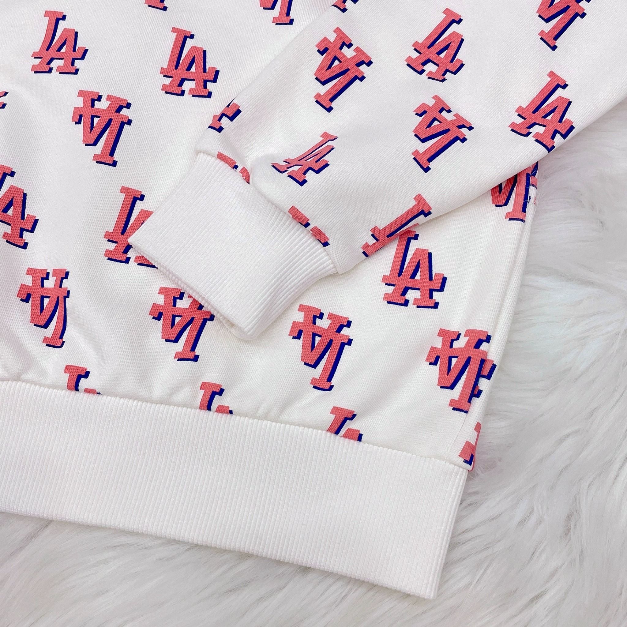 1179 - HÀNG CHÍNH HÃNG - ÁO SWEATER MLB MONOGRAM LOGO OVERFIT LA DODGERS - TRẮNG KEM - CODE: 3AMTM0231