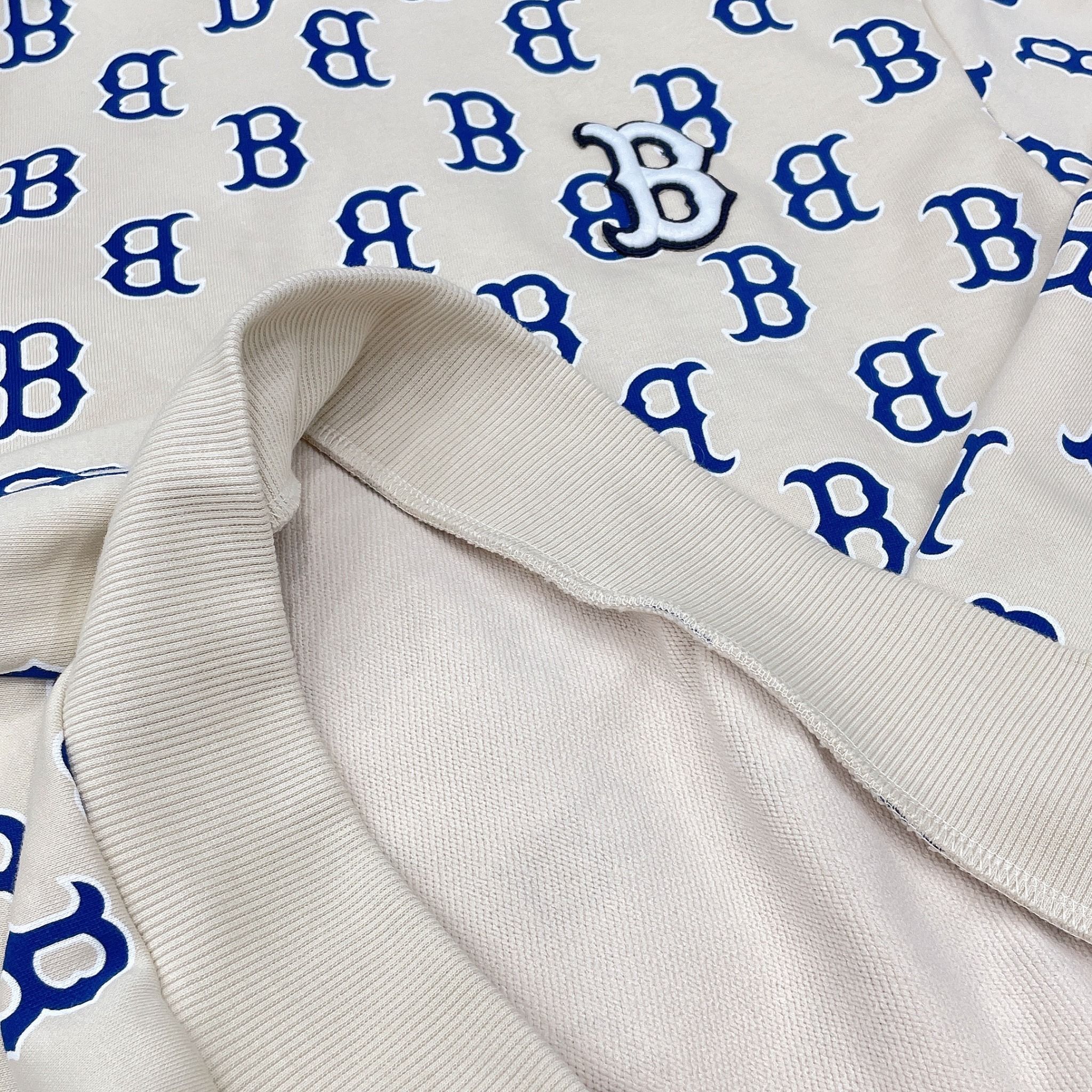 1180 - HÀNG CHÍNH HÃNG - ÁO SWEATER MLB MONOGRAM LOGO OVERFIT BOSTON RED SOX - BE - CODE: 3AMTM0231