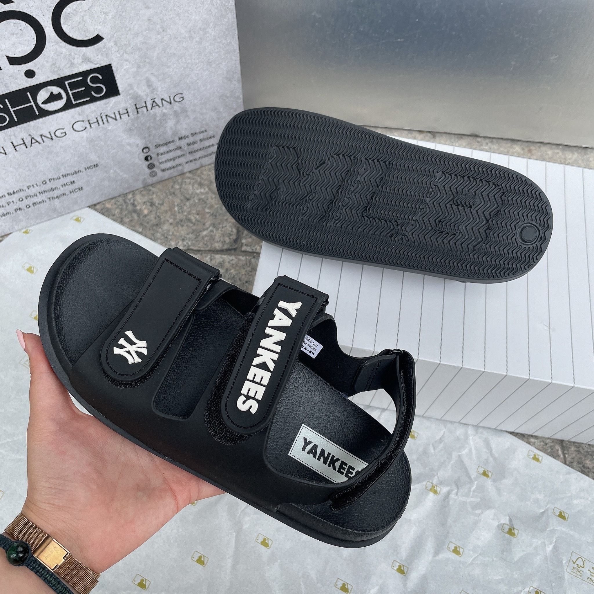 1194 - HÀNG CHÍNH HÃNG - GIÀY SANDAL MLB KID - NEW YORK YANKEES - ĐEN - CODE : 7ASDB0333-50BKS