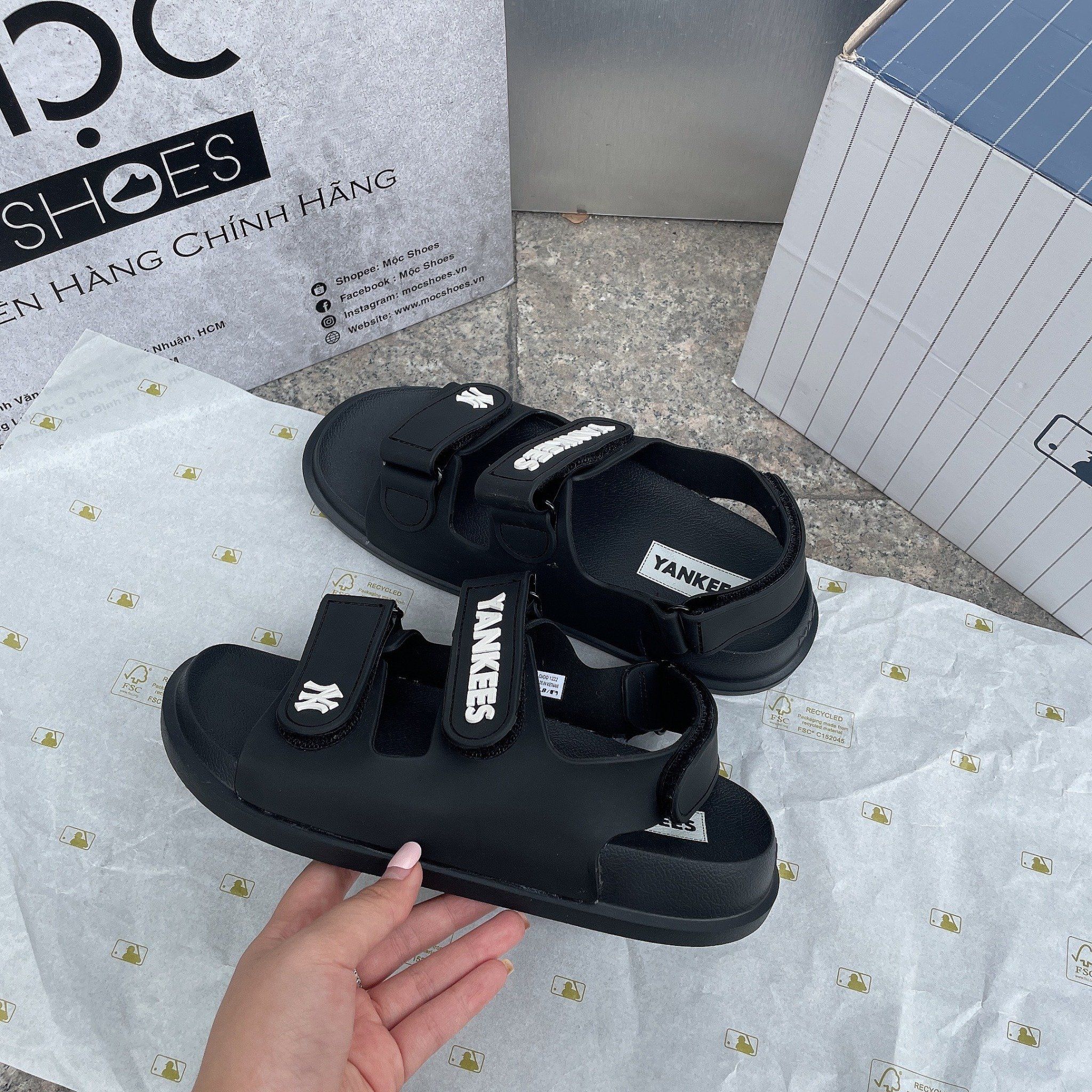 1194 - HÀNG CHÍNH HÃNG - GIÀY SANDAL MLB KID - NEW YORK YANKEES - ĐEN - CODE : 7ASDB0333-50BKS
