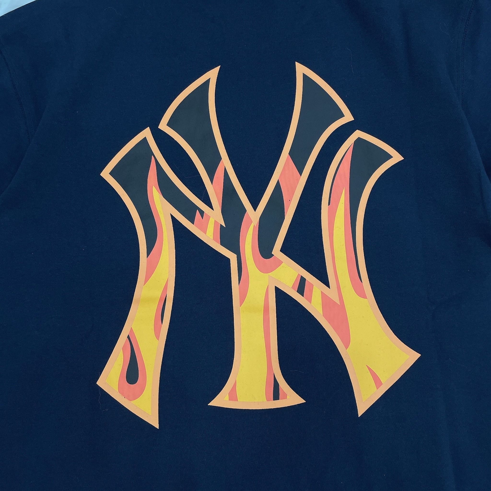1195 - HÀNG CHÍNH HÃNG - ÁO THUN NEW ERA - NY RỰC LỮA - NAVY - CODE : 12877377