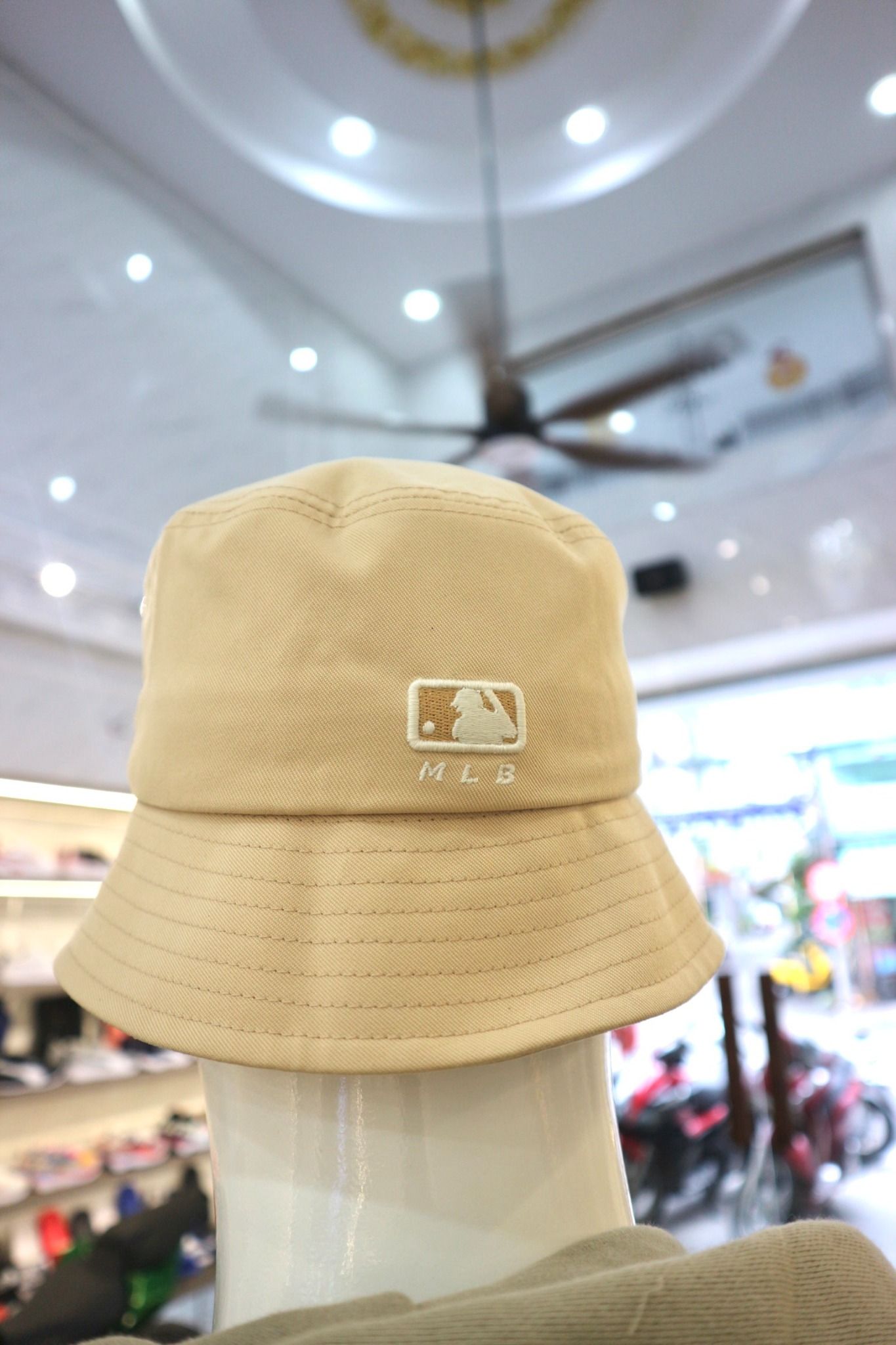 1204 - HÀNG CHÍNH HÃNG - Mũ / Nón MLB Bucket Varsity New York Yankees - Màu Begie
