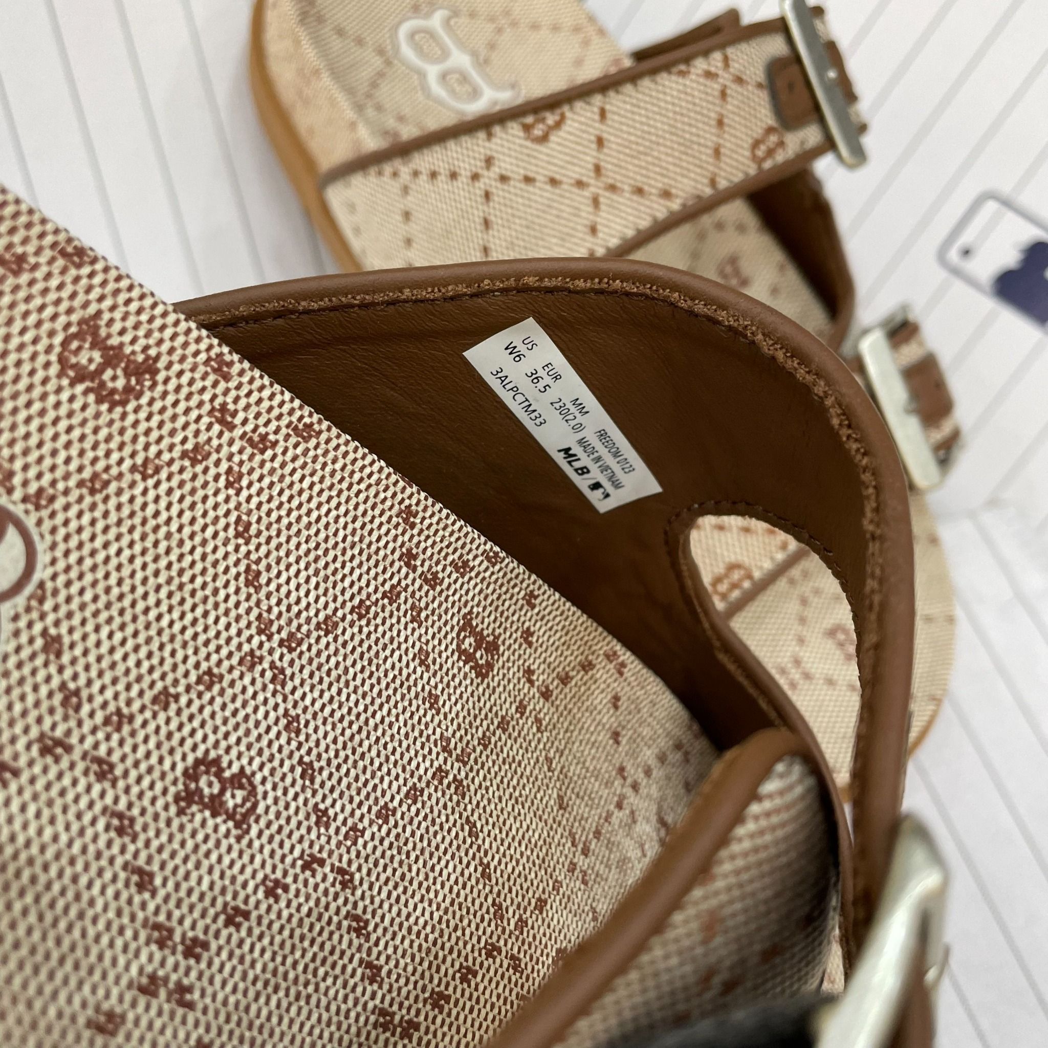 1212 - HÀNG CHÍNH HÃNG - Dép Sandal MLB - Double Slide Jacquard Diamond Monogram Boston Red Sox *Màu Beige* - CODE: 3ALPCTM33-43BGS