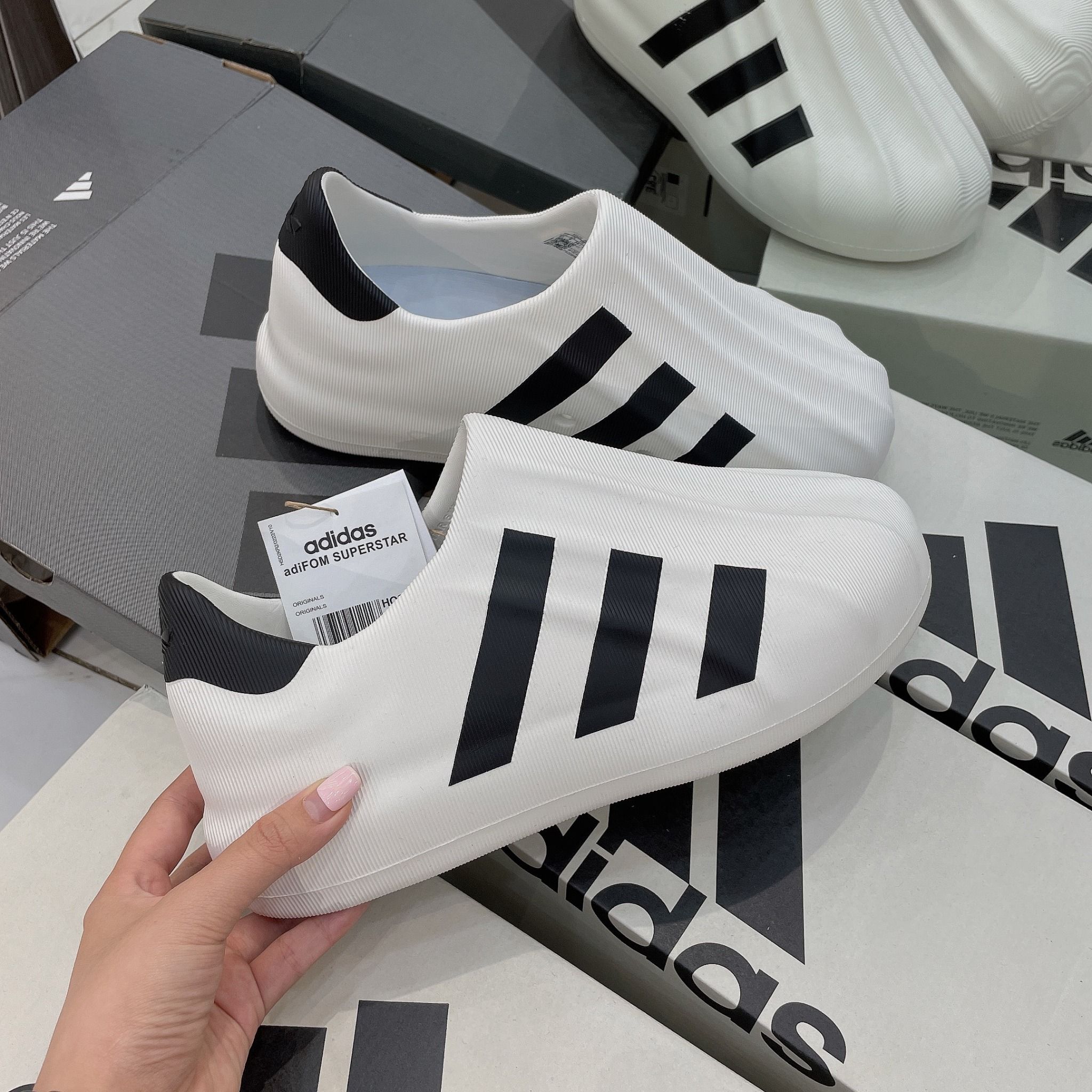 1219 - HÀNG CHÍNH HÃNG - GIÀY ADIDAS ADIFOM SUPERSTAR - Core White - CODE: HQ8750