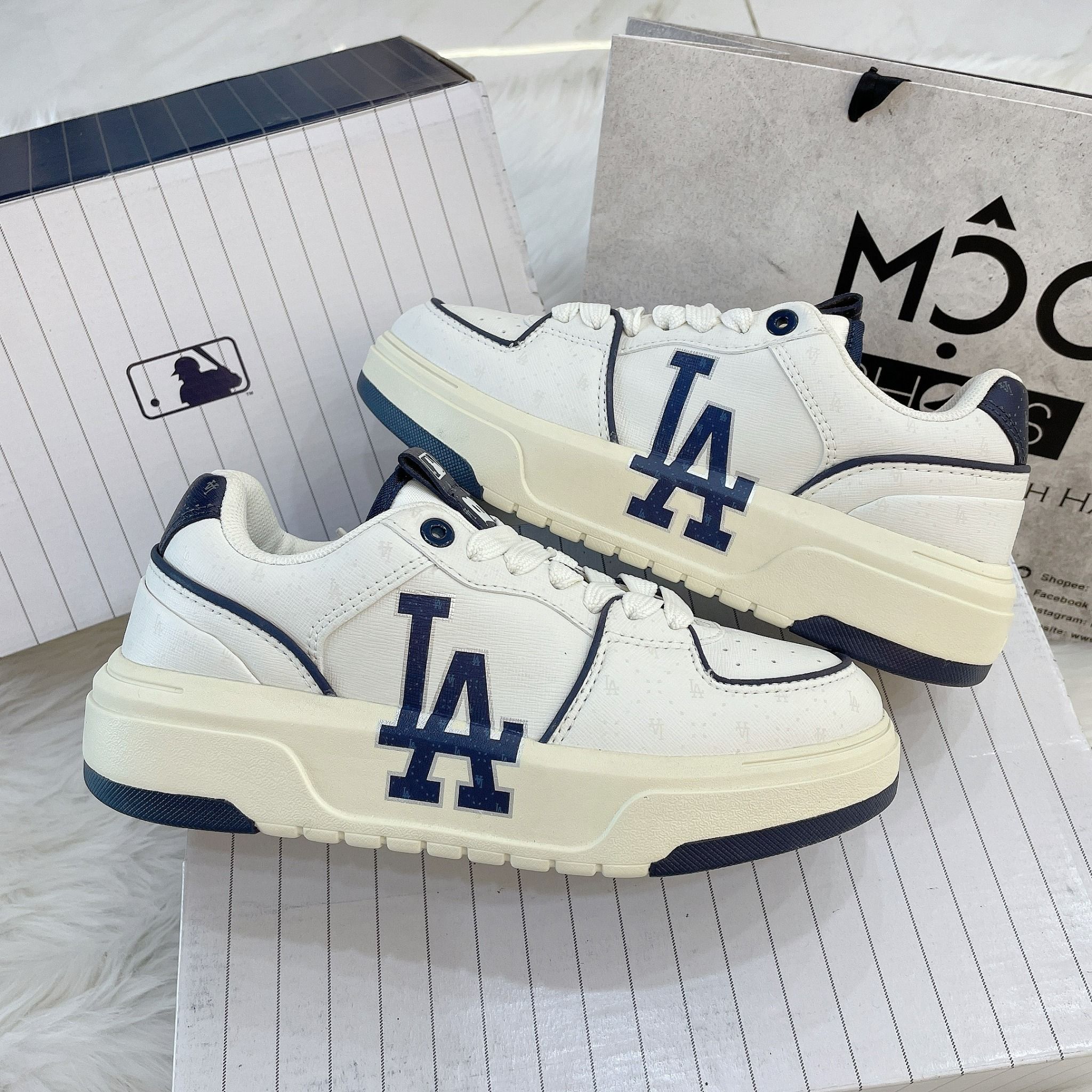 1240 - HÀNG CHÍNH HÃNG - GIÀY MLB CHUNKY LINER DIA MONOGRAM LOS ANGELES - WHITE VINTAGE